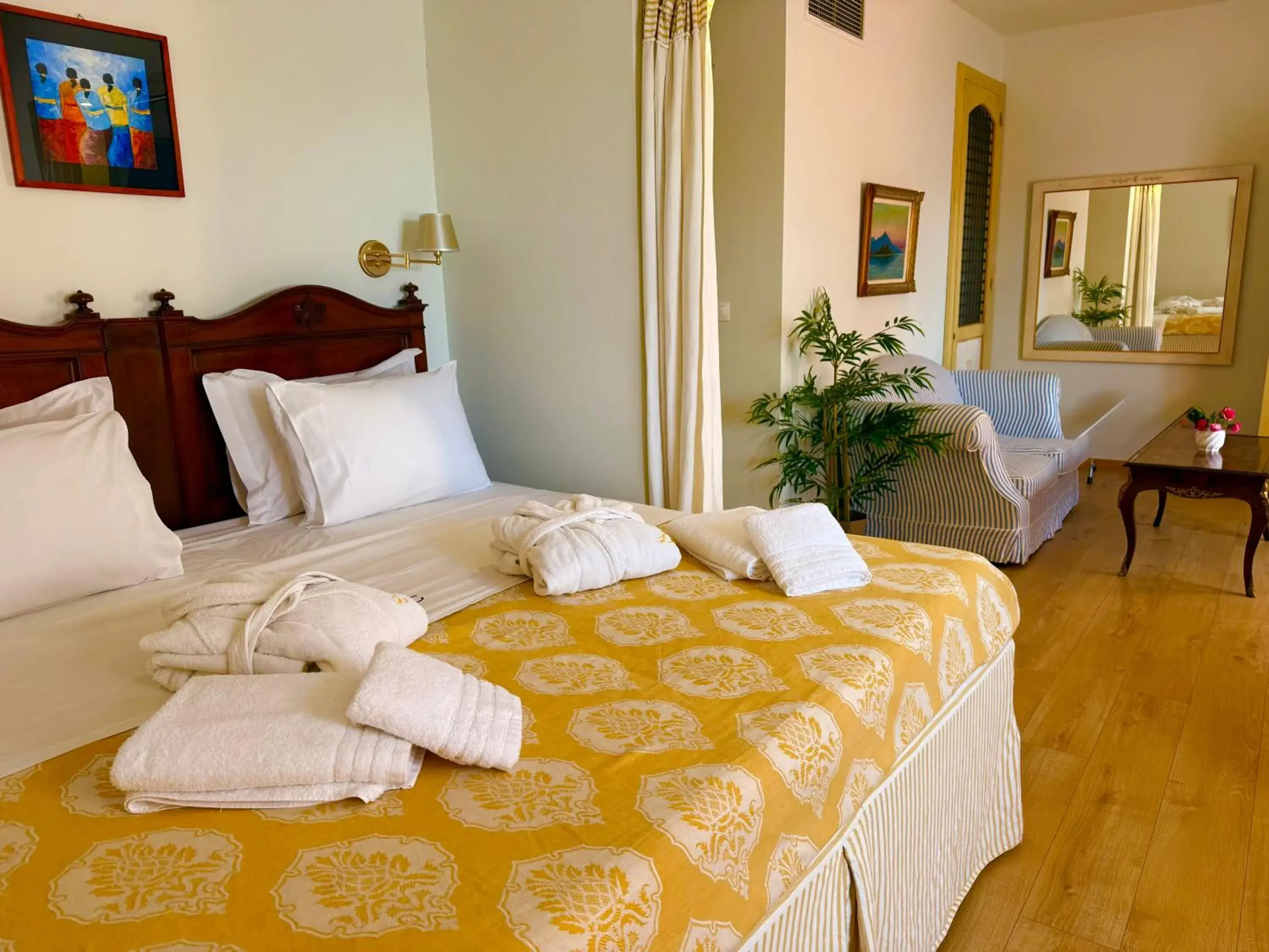 Junior Suite in Great Greece Le Convivial Suites Junior Suite in Great Greece Le Convivial Suites