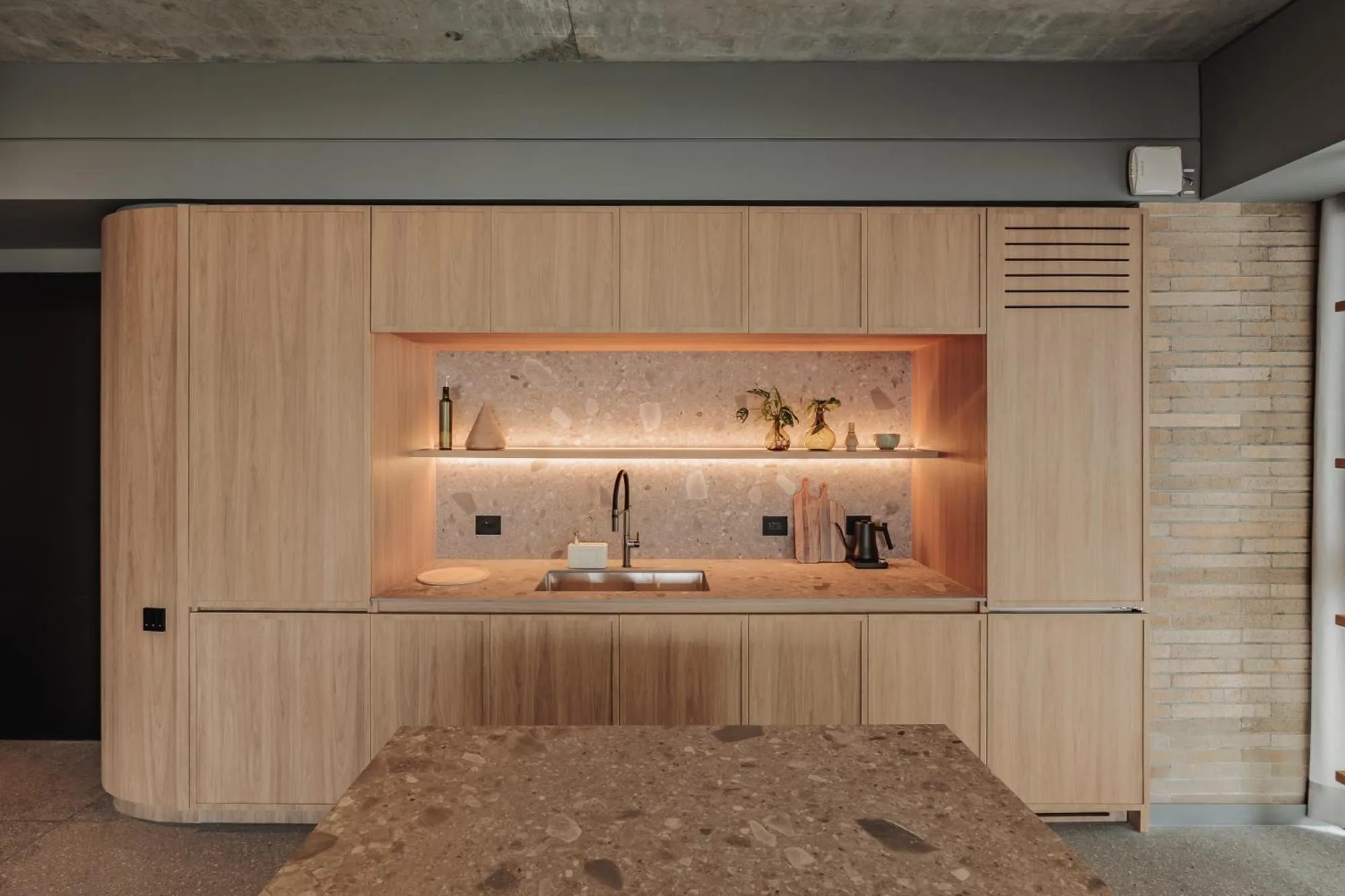 Kitchen or kitchenette in The Somos Loho Hotel