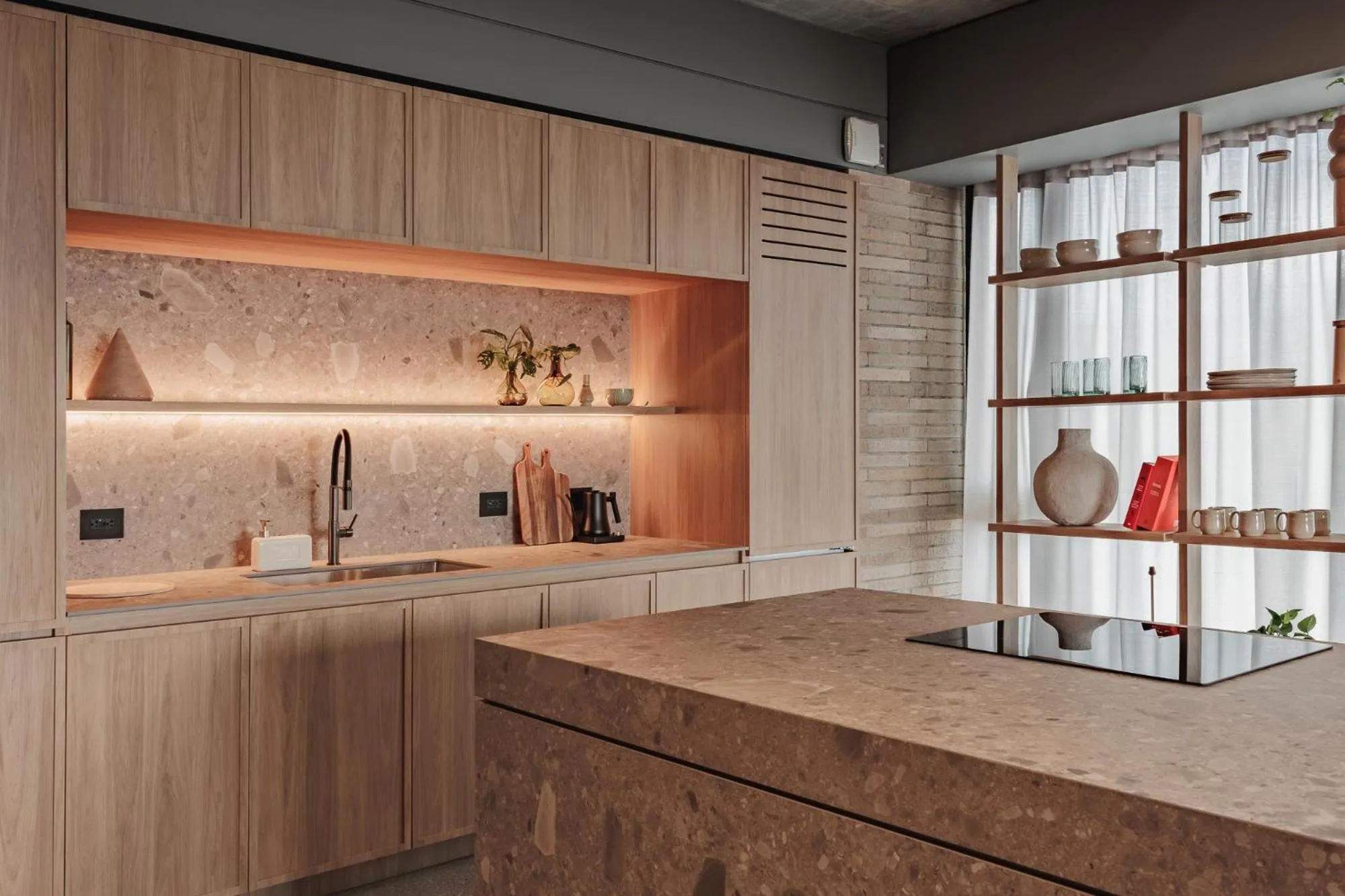 Kitchen or kitchenette in The Somos Loho Hotel