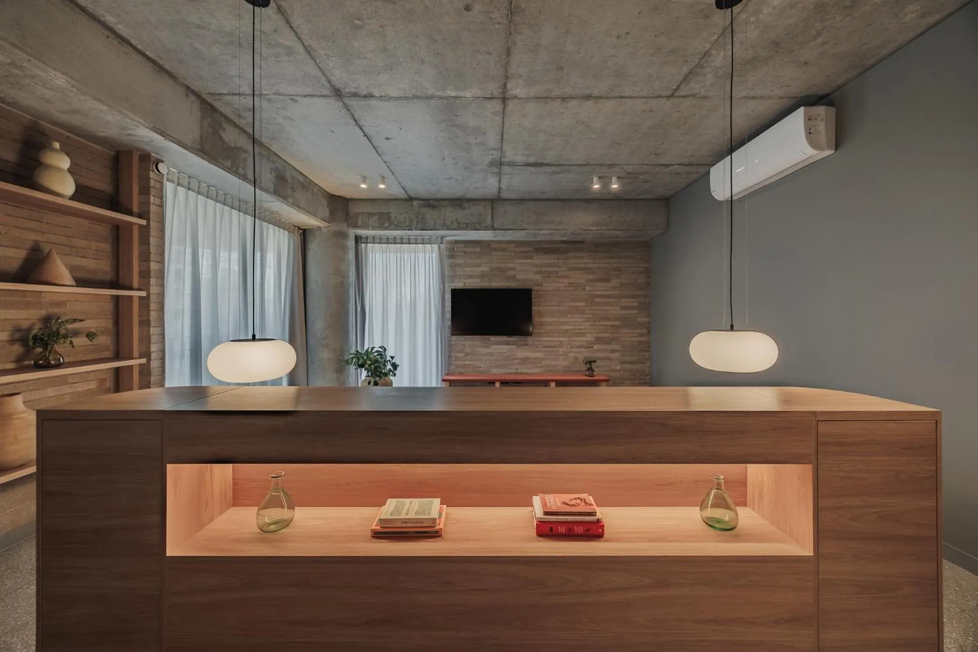 TV and multimedia in The Somos Loho Hotel