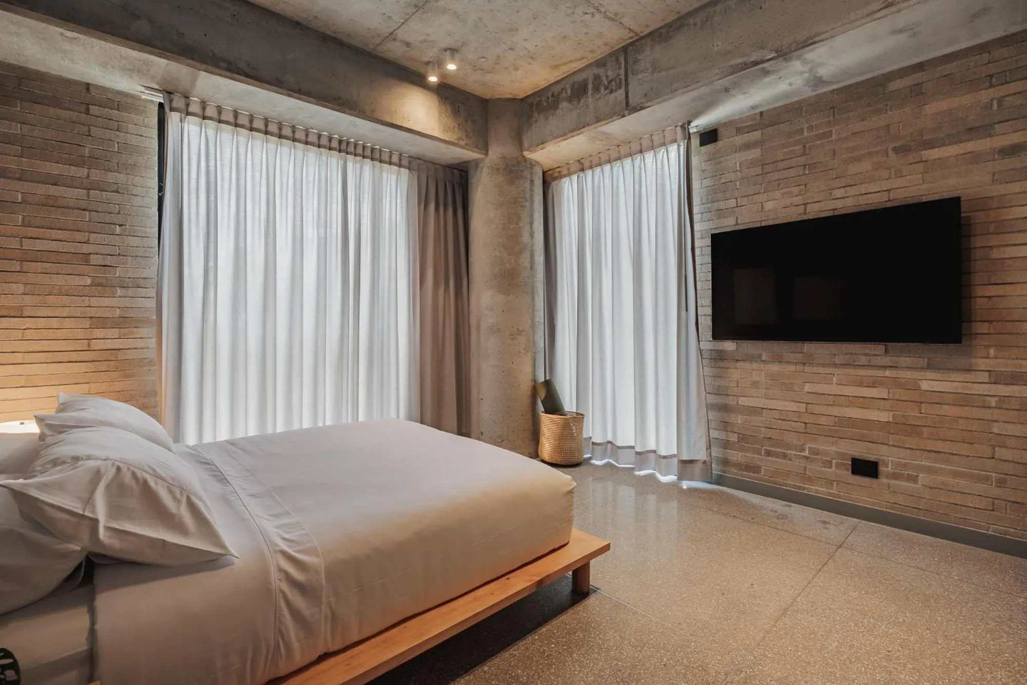 Bedroom, Bed in The Somos Loho Hotel