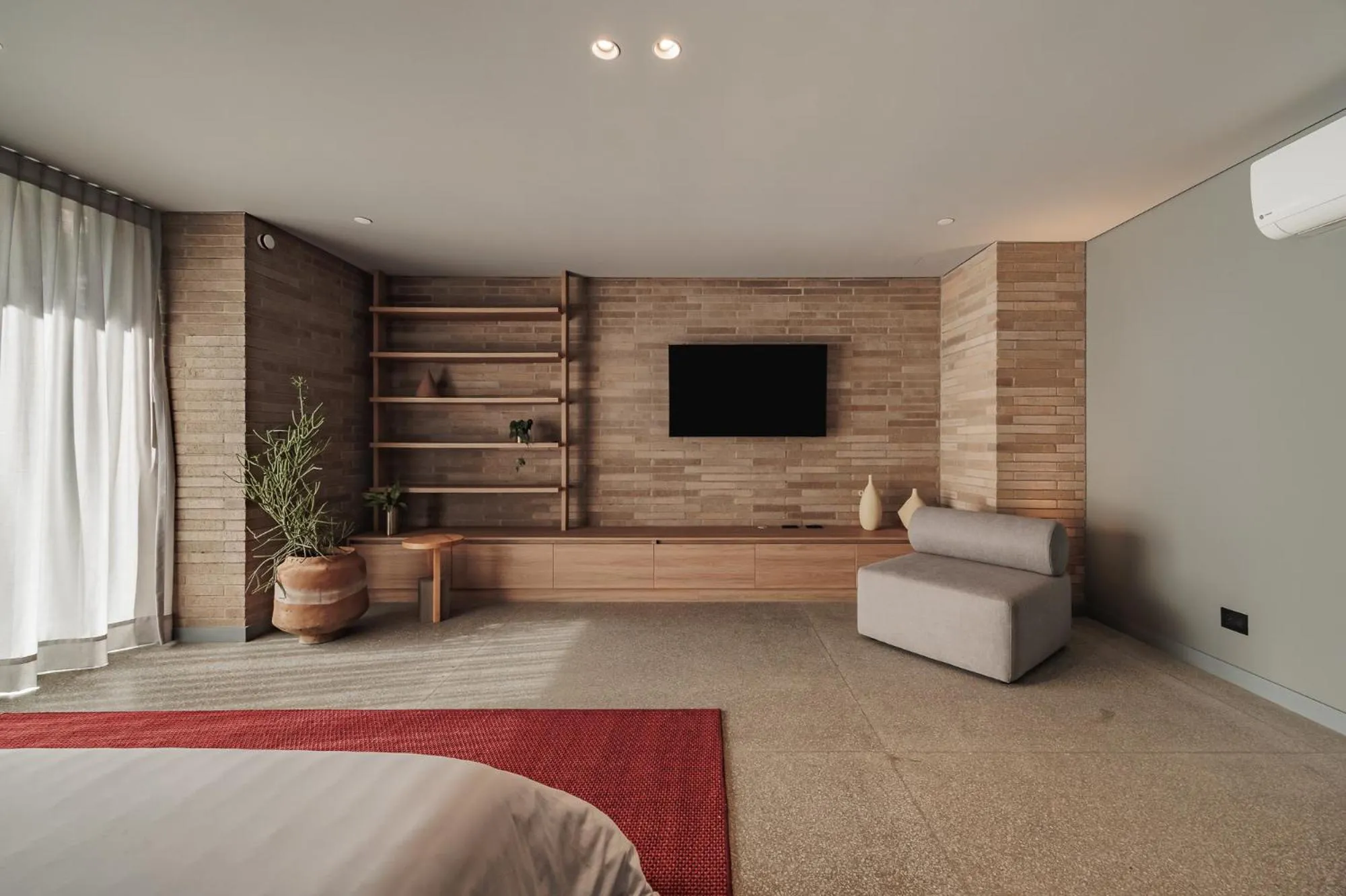 Bed in The Somos Loho Hotel