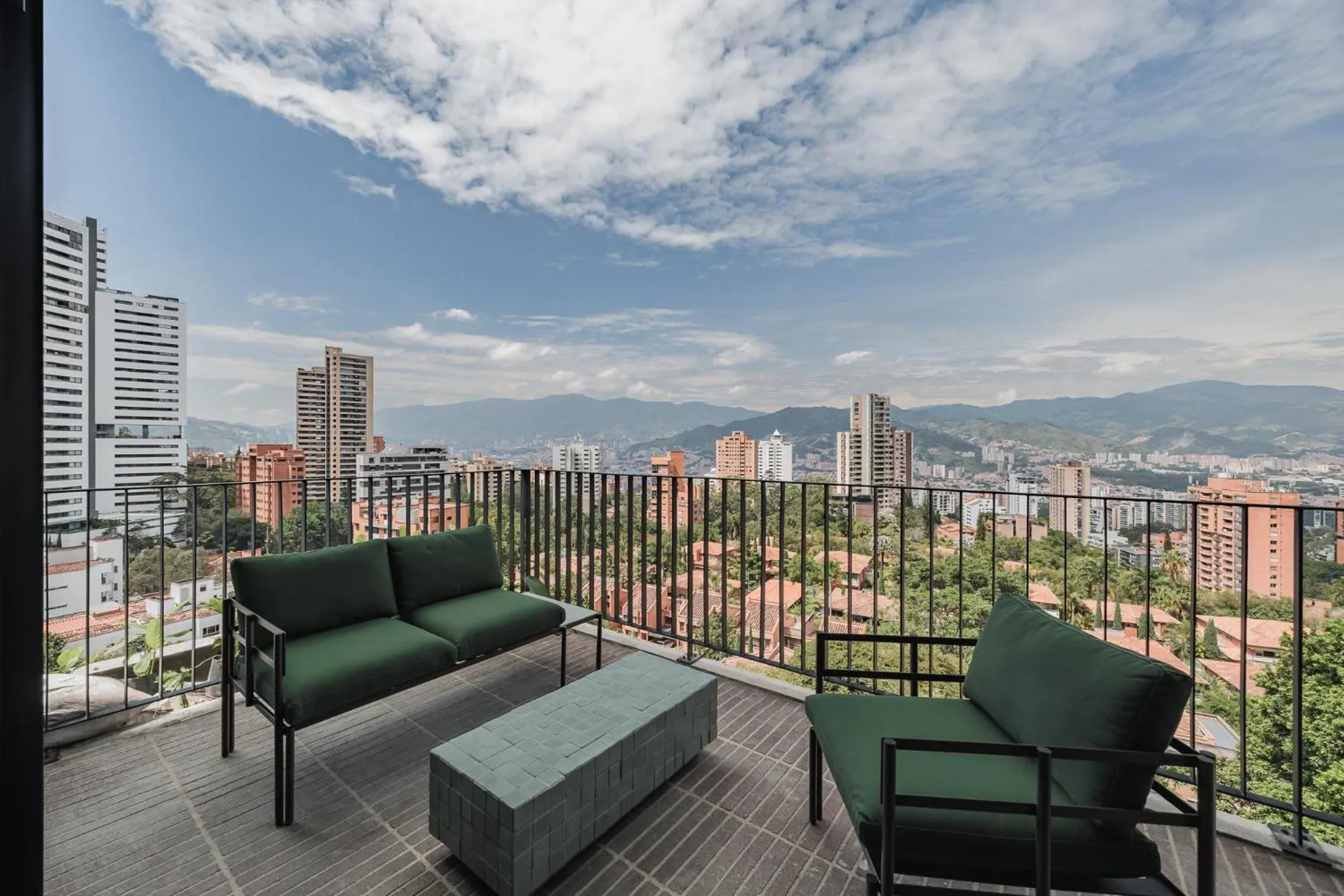 Day in The Somos Loho Hotel