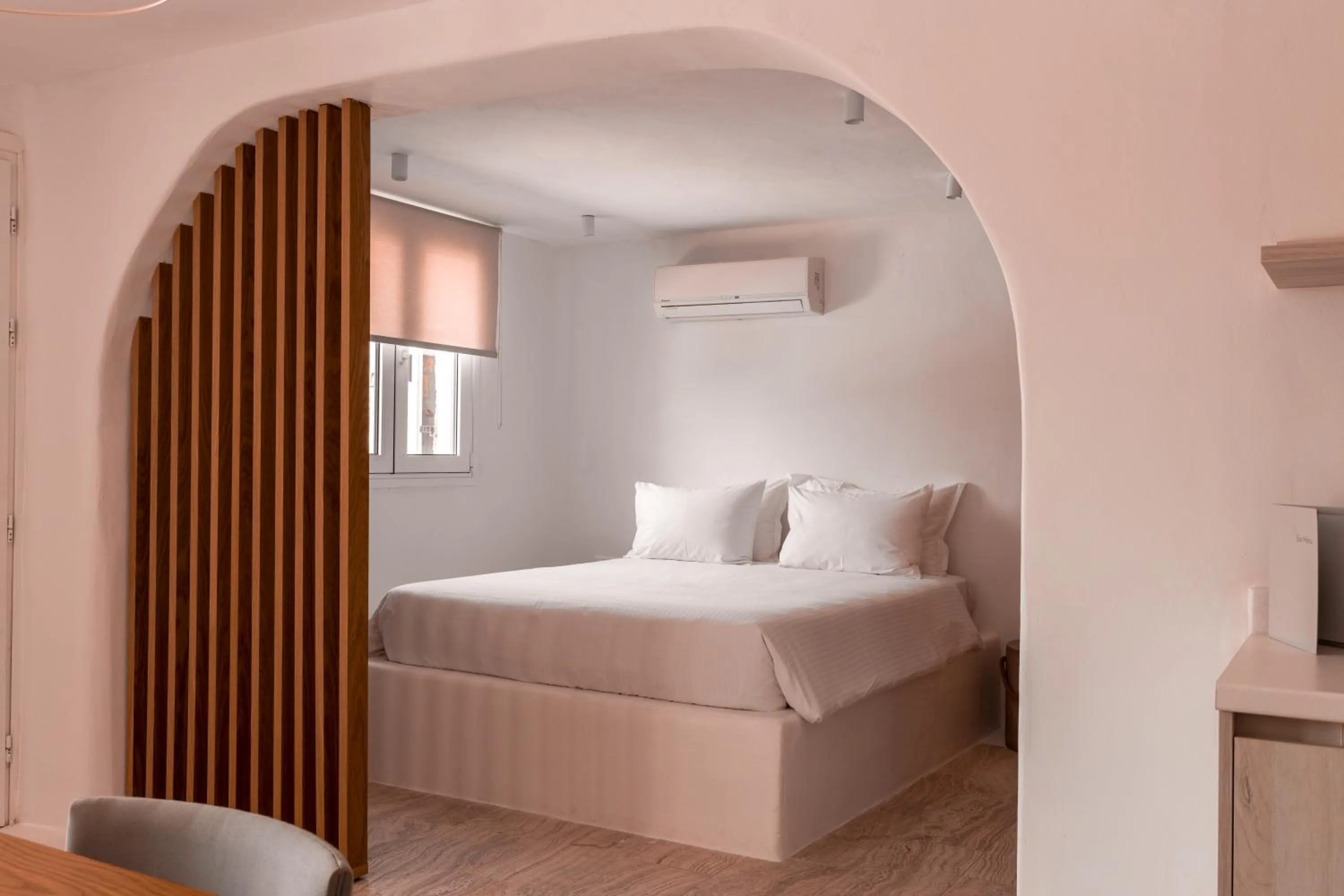 Bed in Senses Luxury Suites & Villas