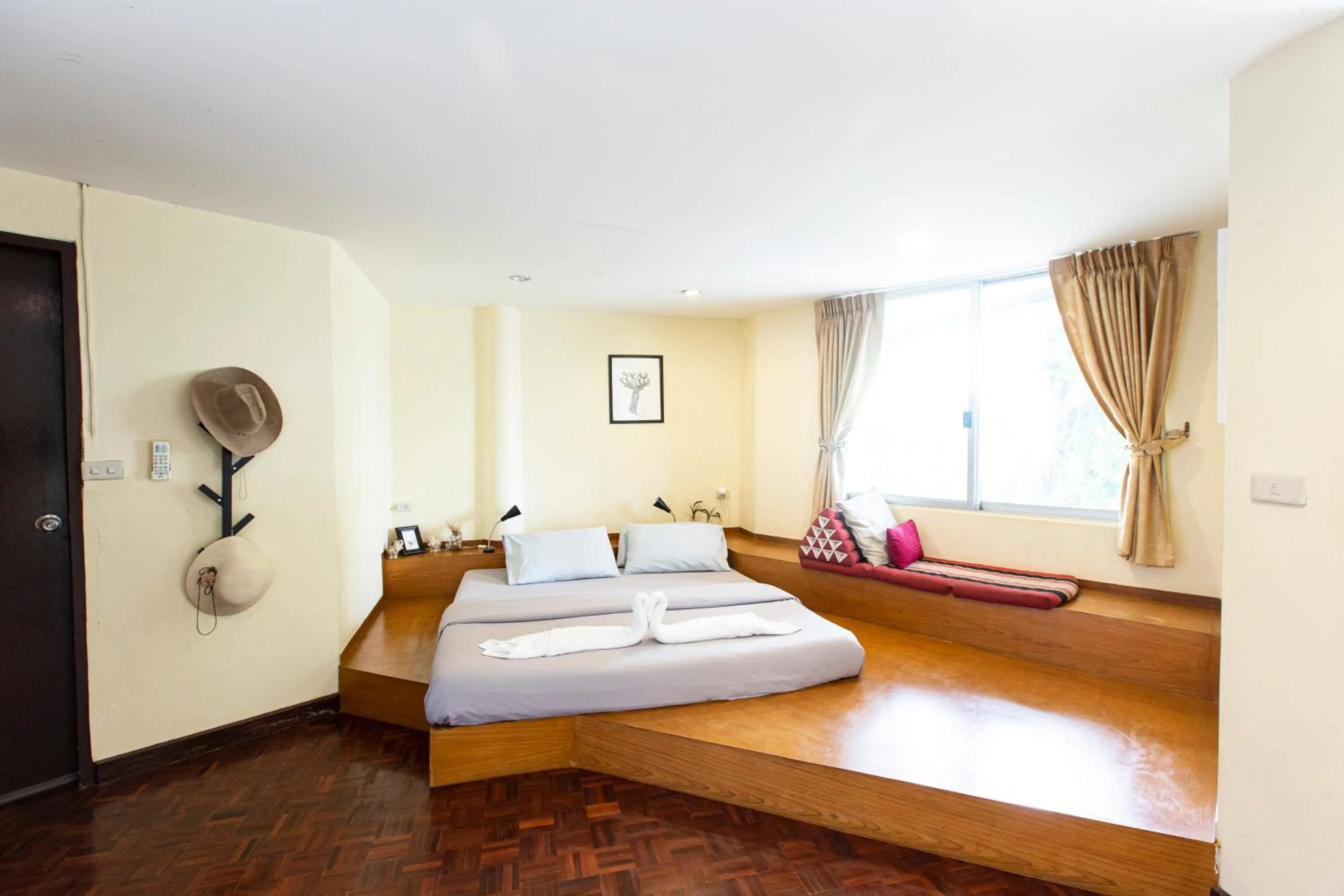 Bed in Home16 Sukhumvit16