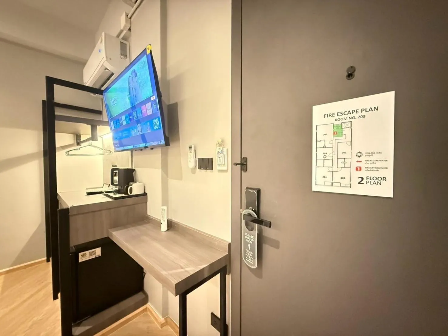 Standard Twin Room in Leon's Loft House