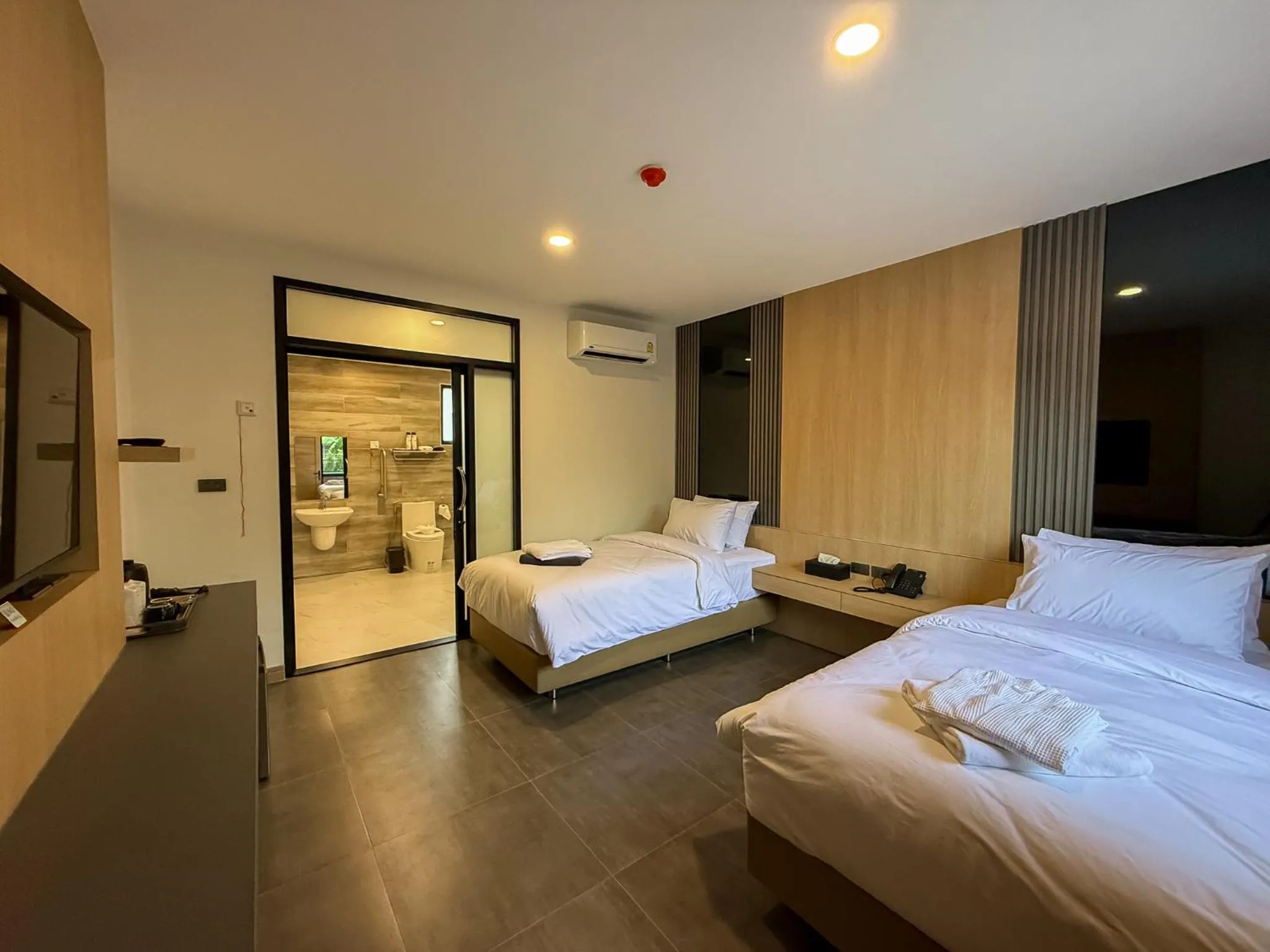 Twin Room - Disability Access in BOX BOX Hotel and Sports Restaurant