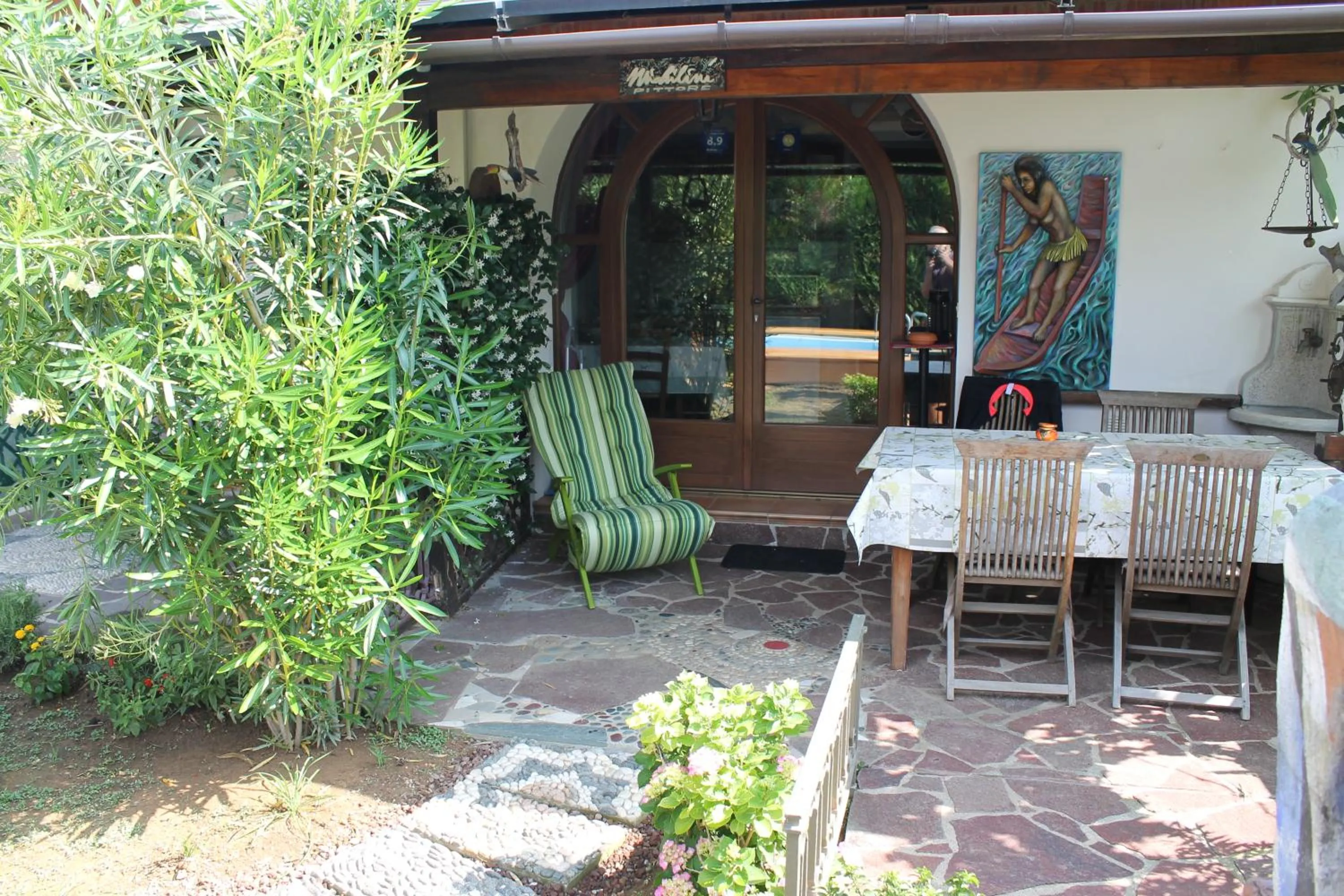 Patio in B&B Artistic House