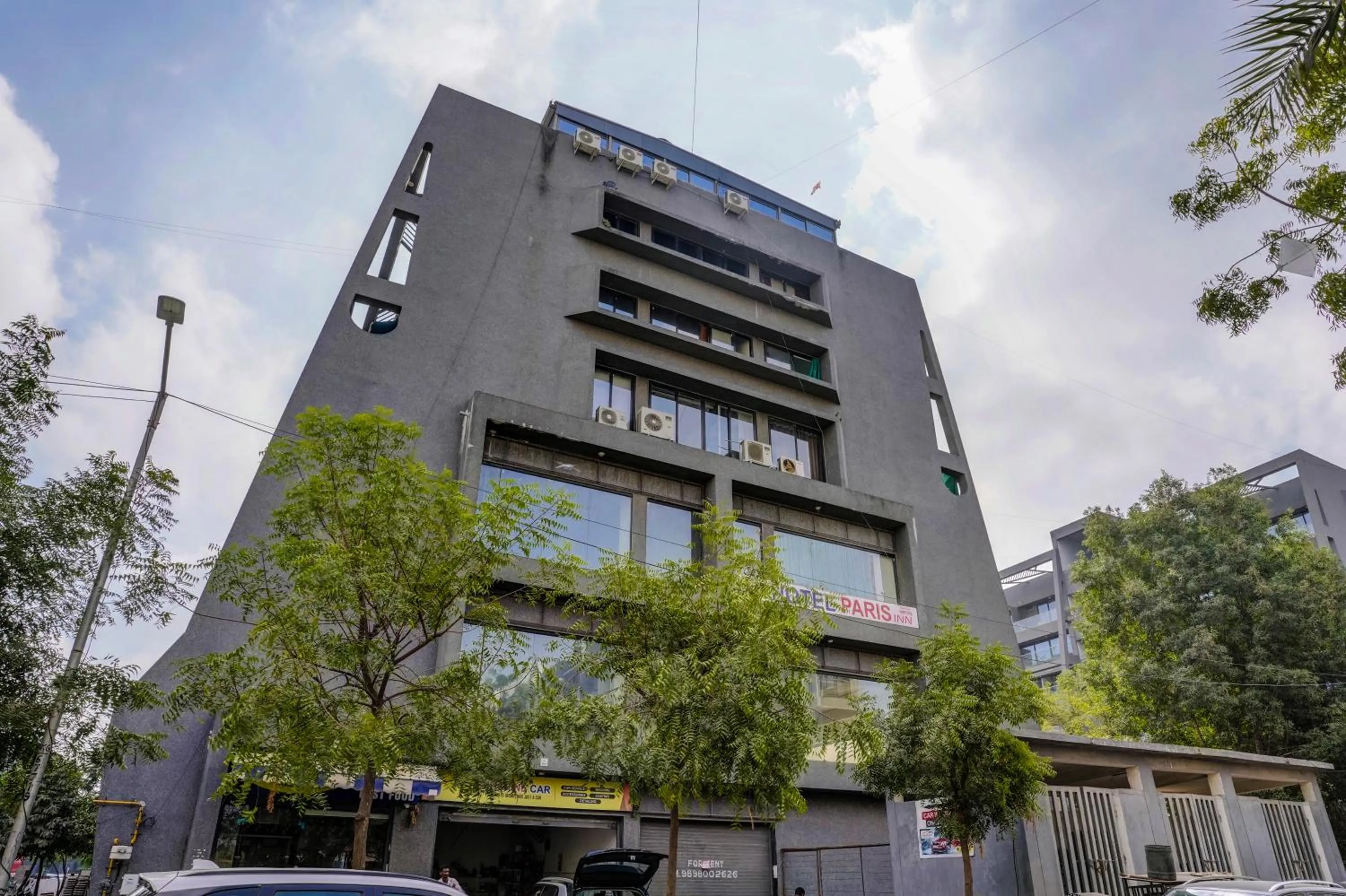 Hotel Paris Plaza
