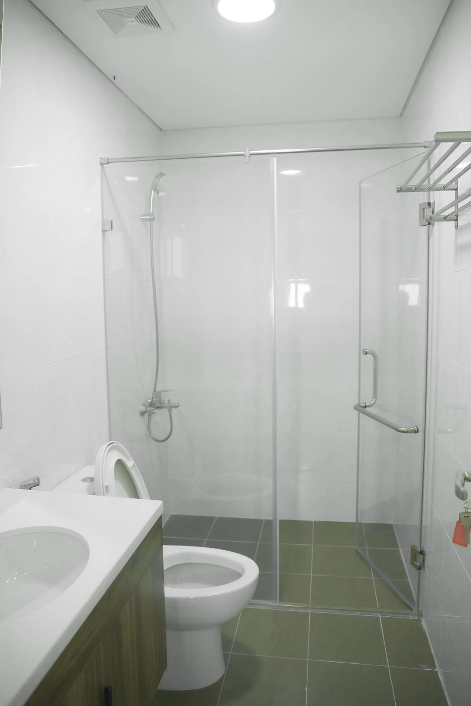 Shower in Ha Tay Millennium Apartments - Free Gym Pool