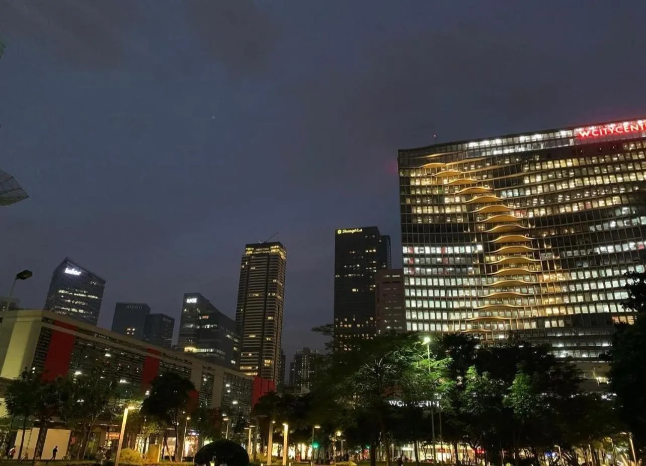 L1 Twin Bed Staycation in Bonifacio Global City