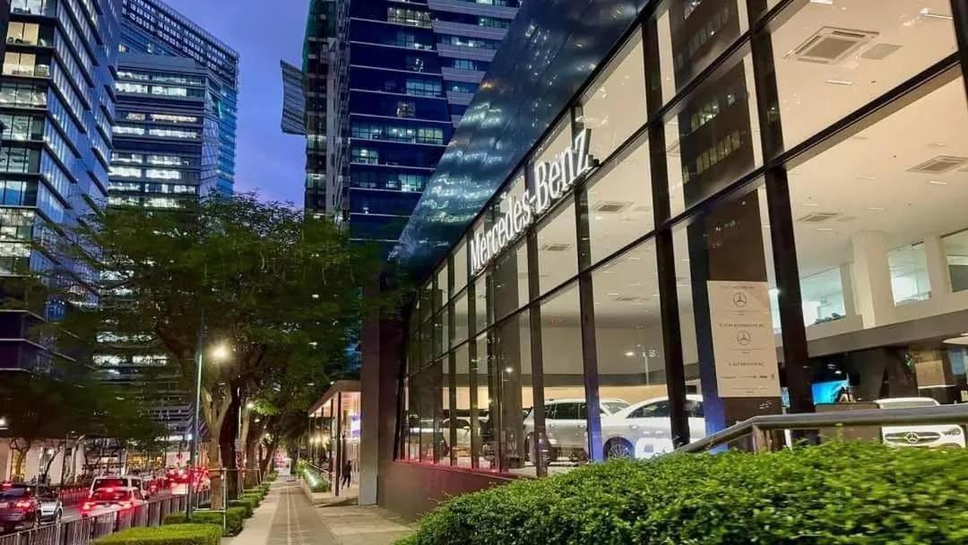 L1 Twin Bed Staycation in Bonifacio Global City
