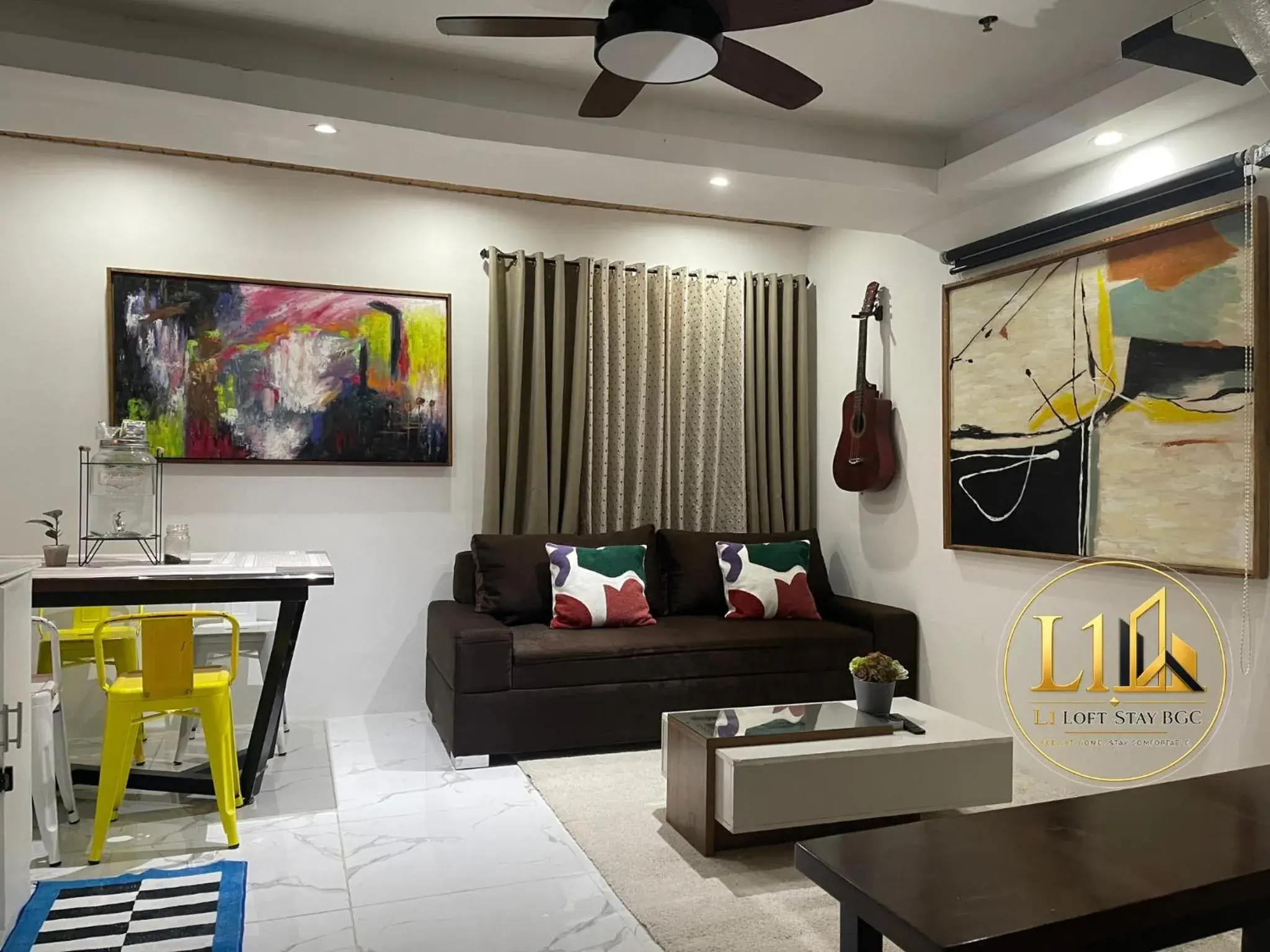 L1 Twin Bed Staycation in Bonifacio Global City L1 Twin Bed Staycation in Bonifacio Global City