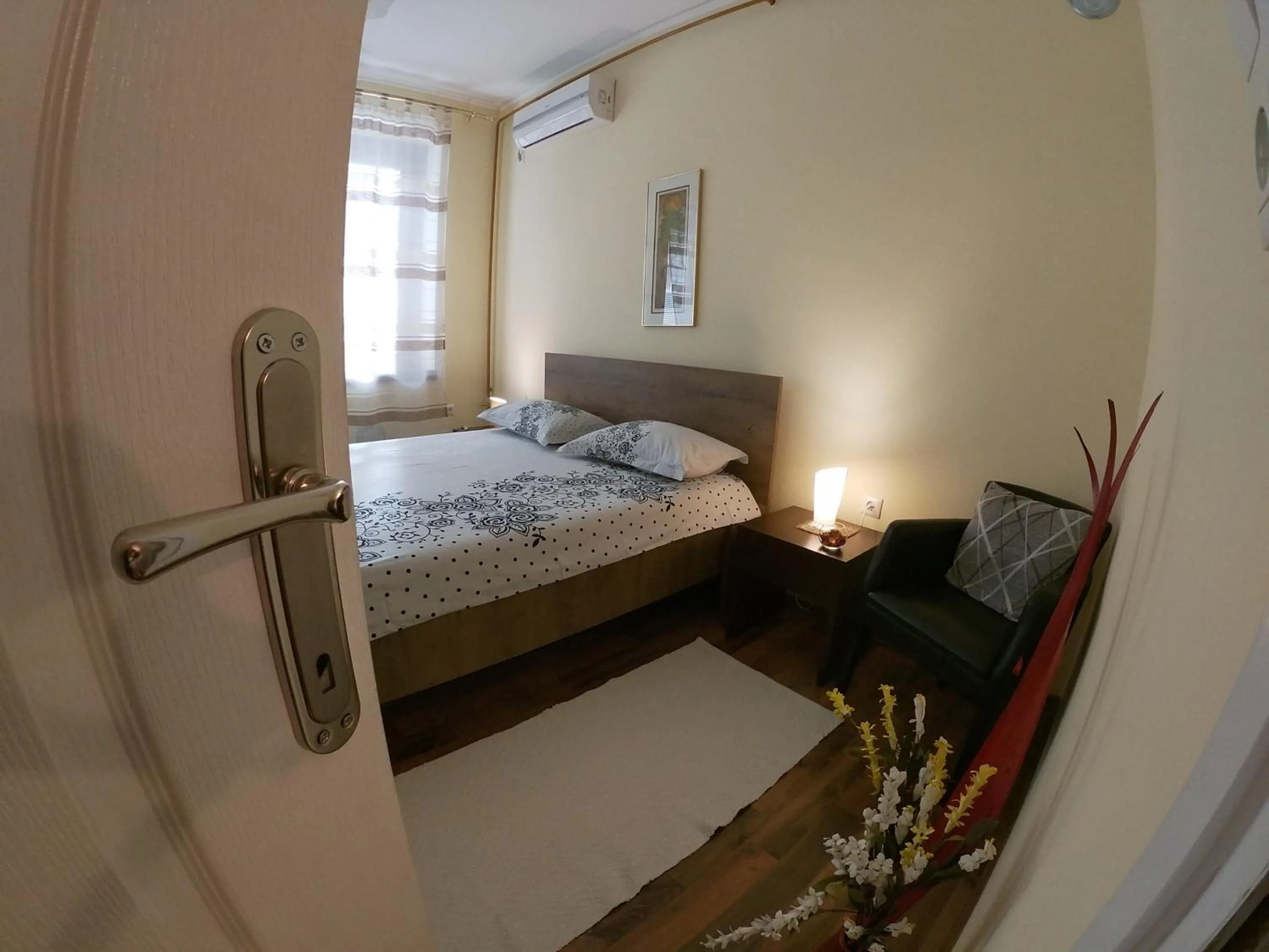 Apartment Honey Free Parking