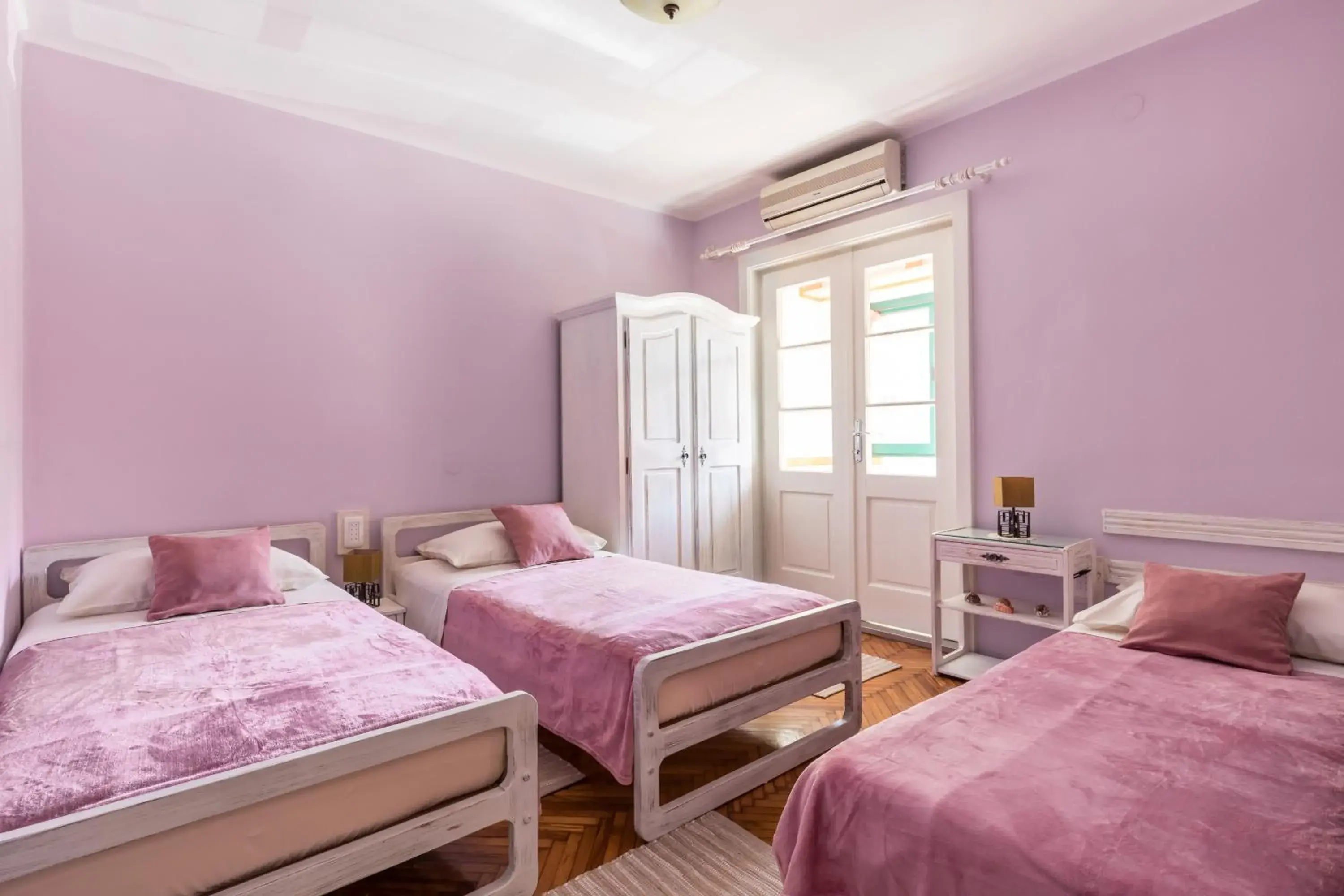 Sunny Apartment Split Sunny Apartment Split