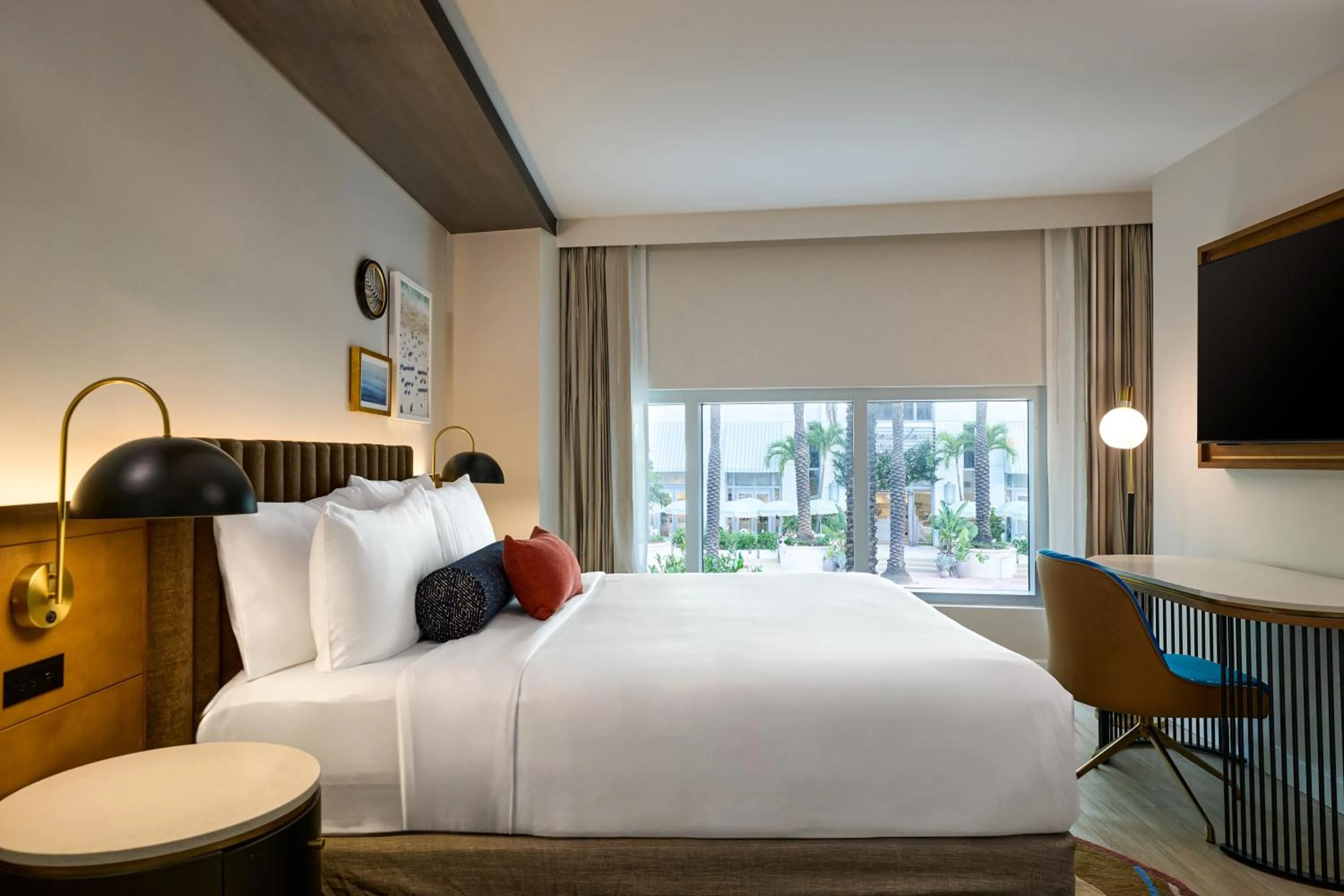 Bedroom, Bed in Hyatt Centric South Beach Miami