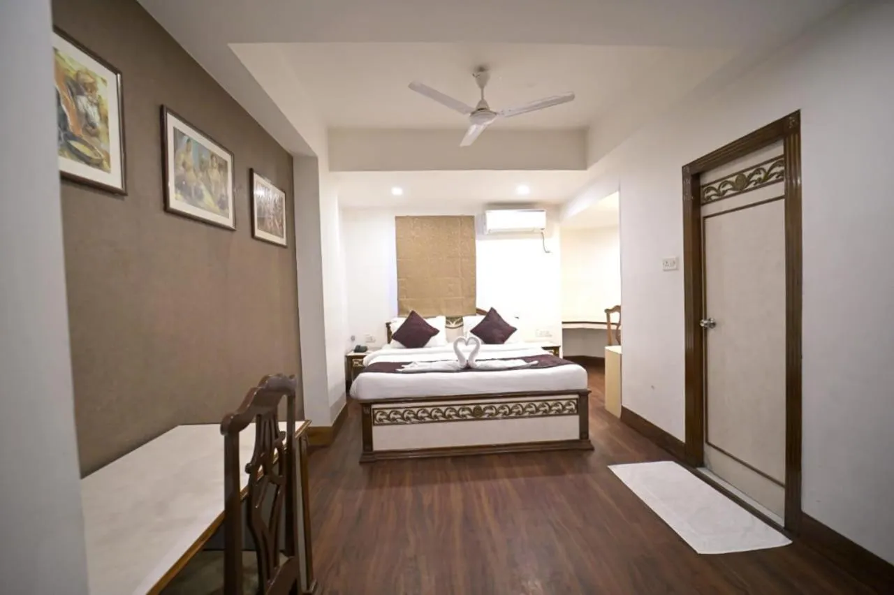 Bed in Hotel Prag Continental