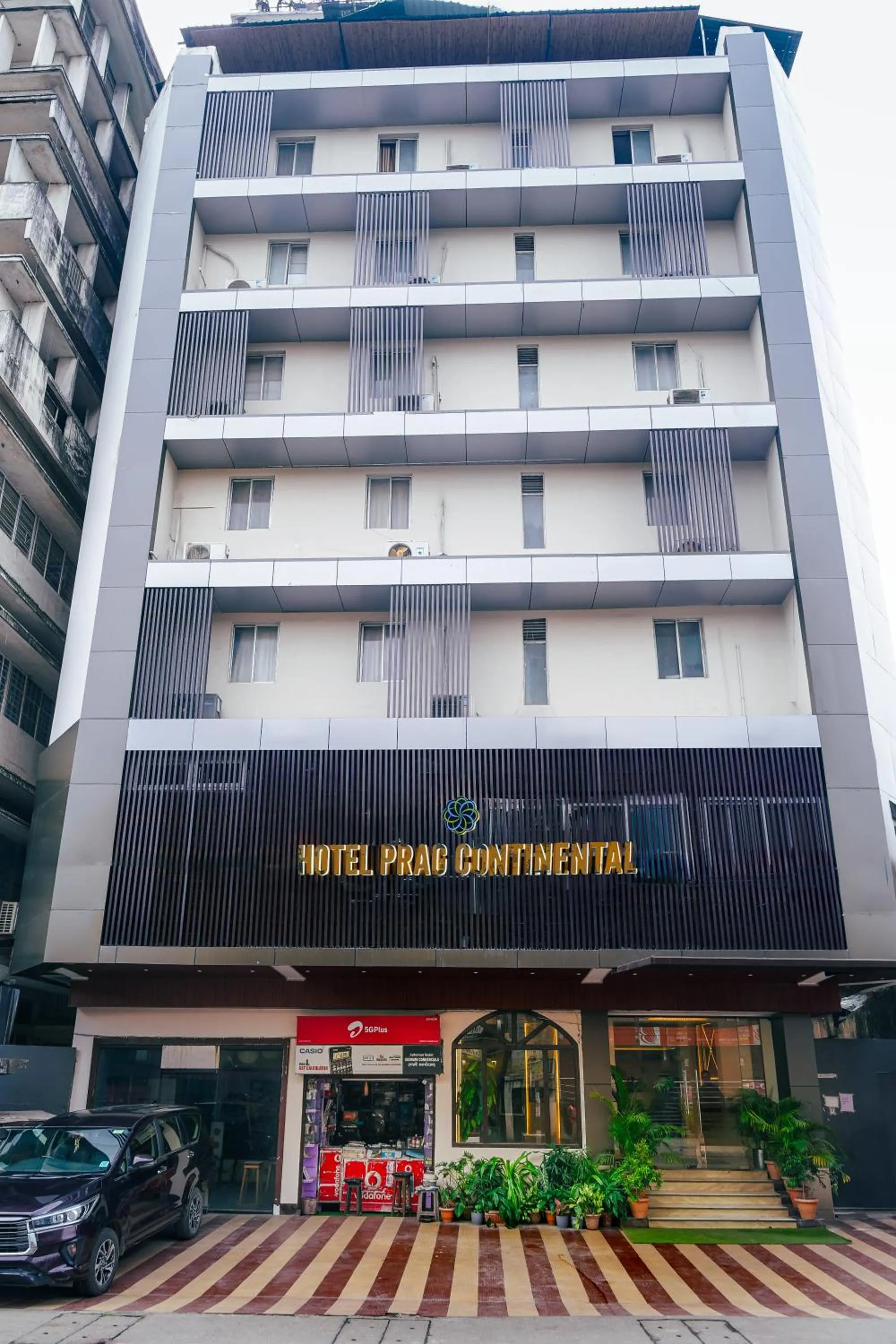 Property building in Hotel Prag Continental