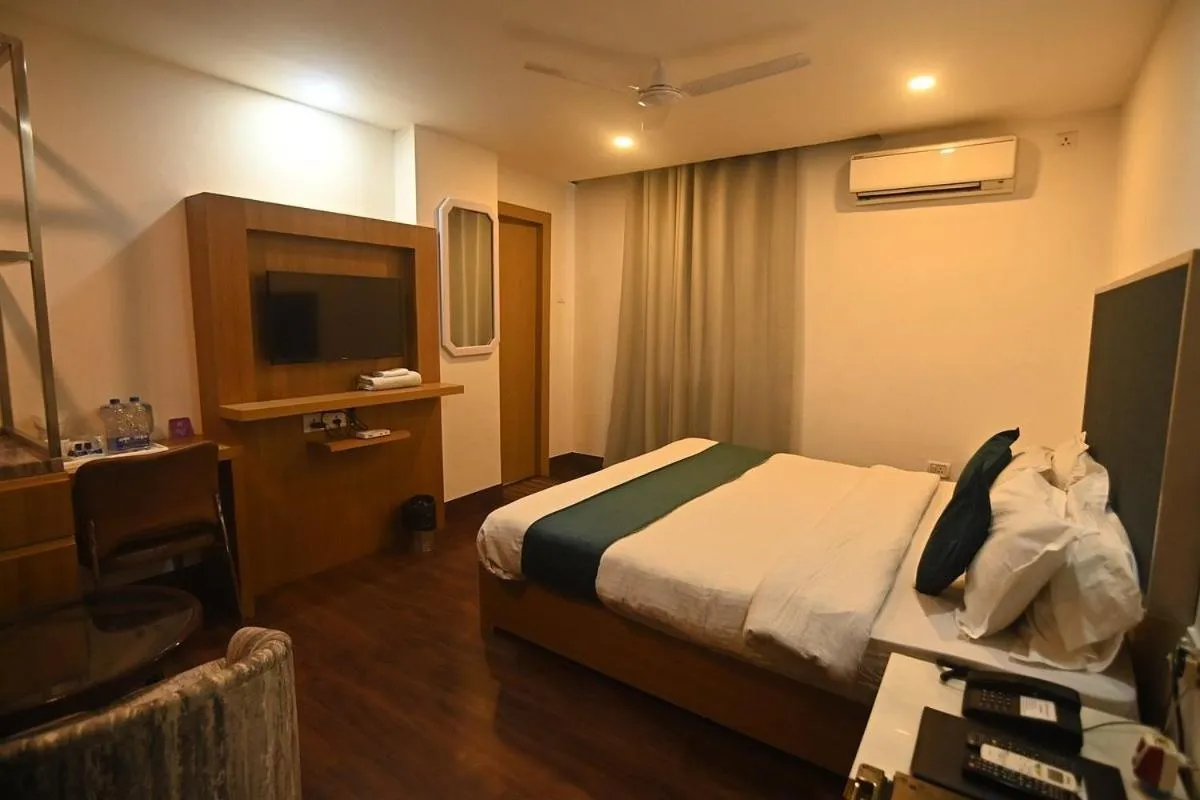 Photo of the whole room in Hotel Prag Continental