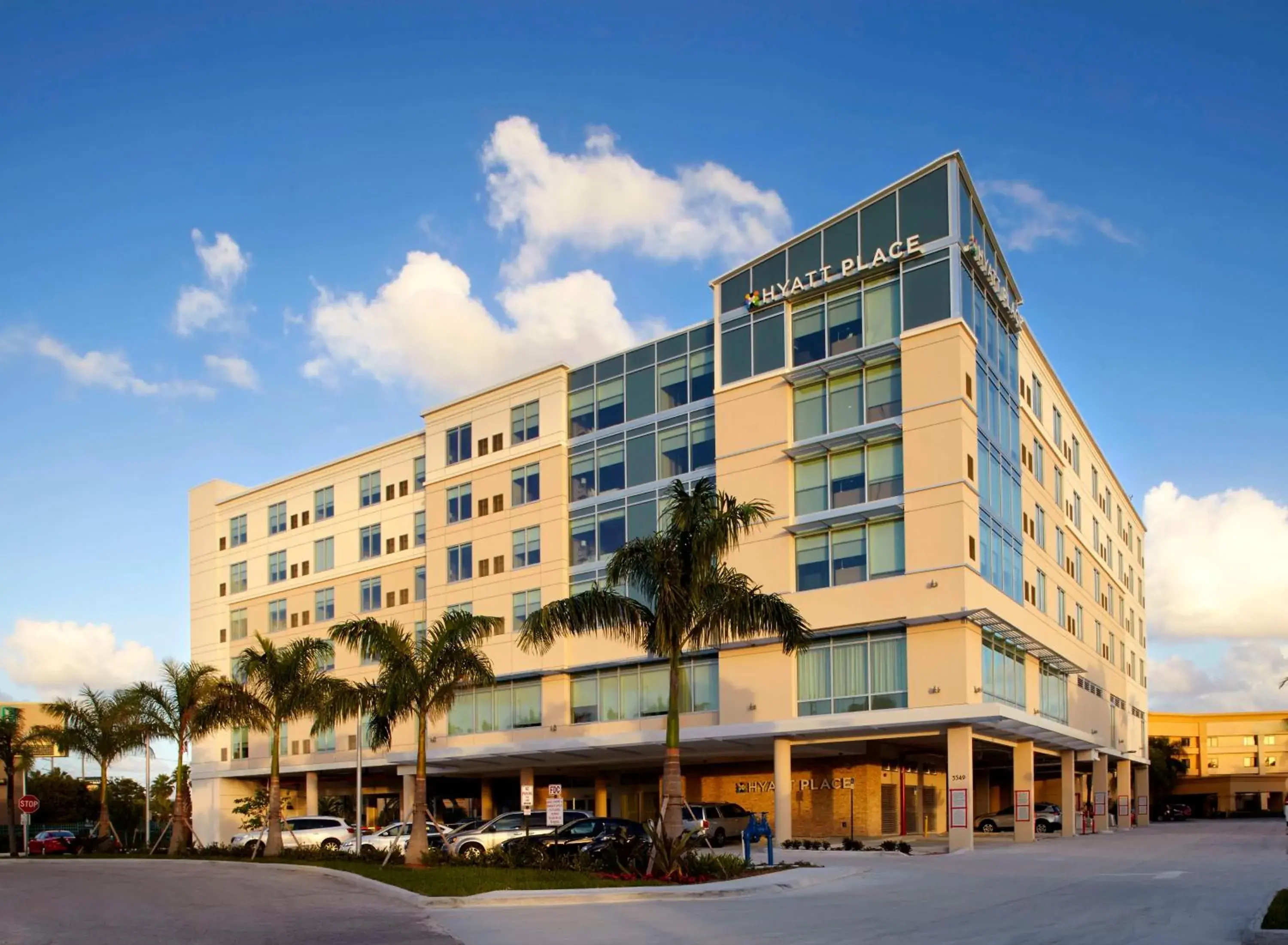 Property building in Hyatt Place Miami Airport East Property building in Hyatt Place Miami Airport East