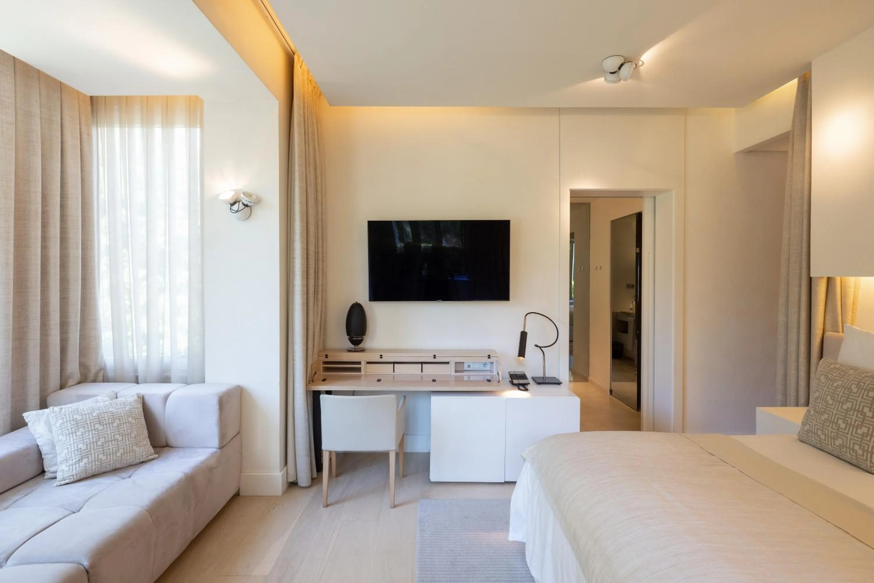 Bed in ABaC H&R Barcelona Monument