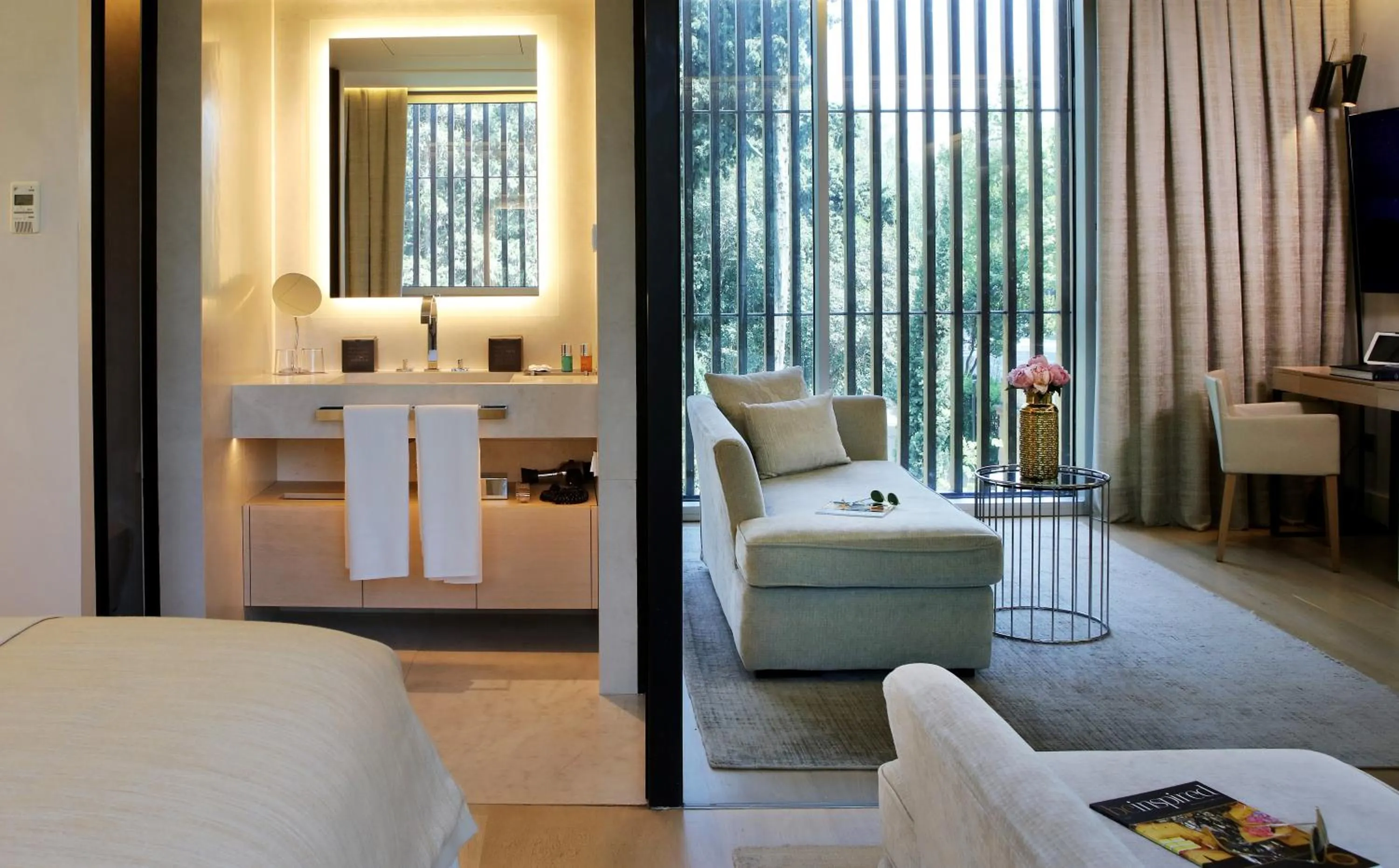 Bathroom, Bed in ABaC H&R Barcelona Monument