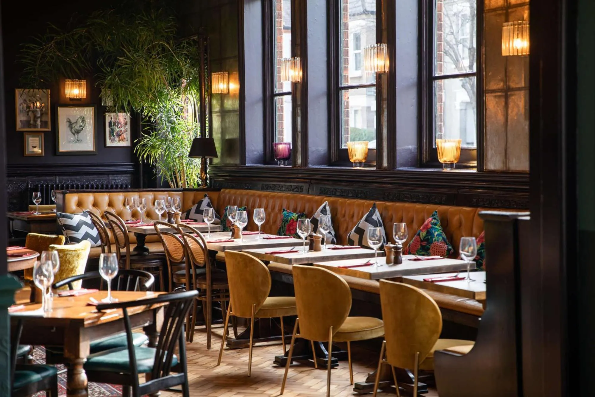 Restaurant/places to eat in The Station Hotel