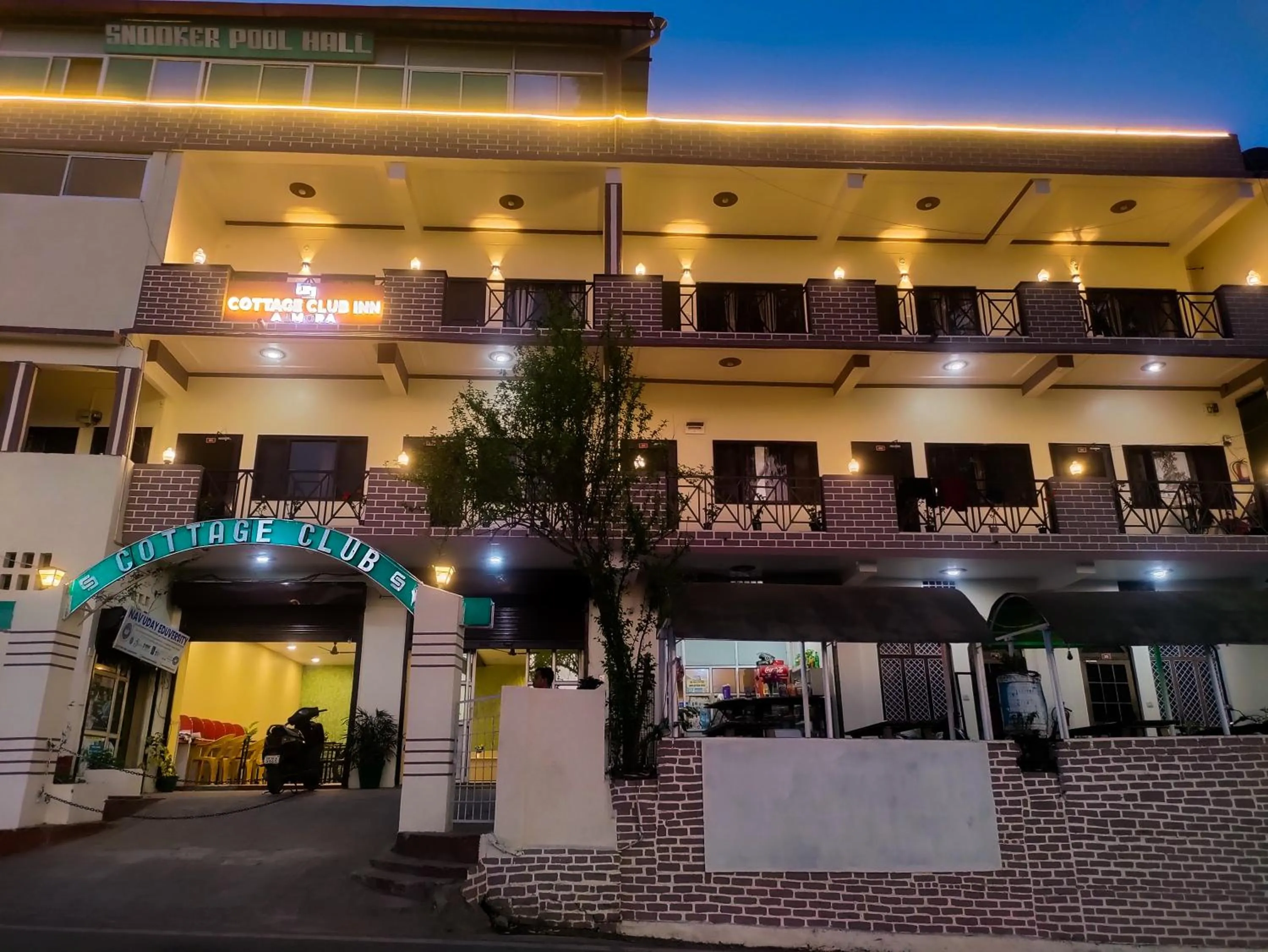 Cottage Club Inn