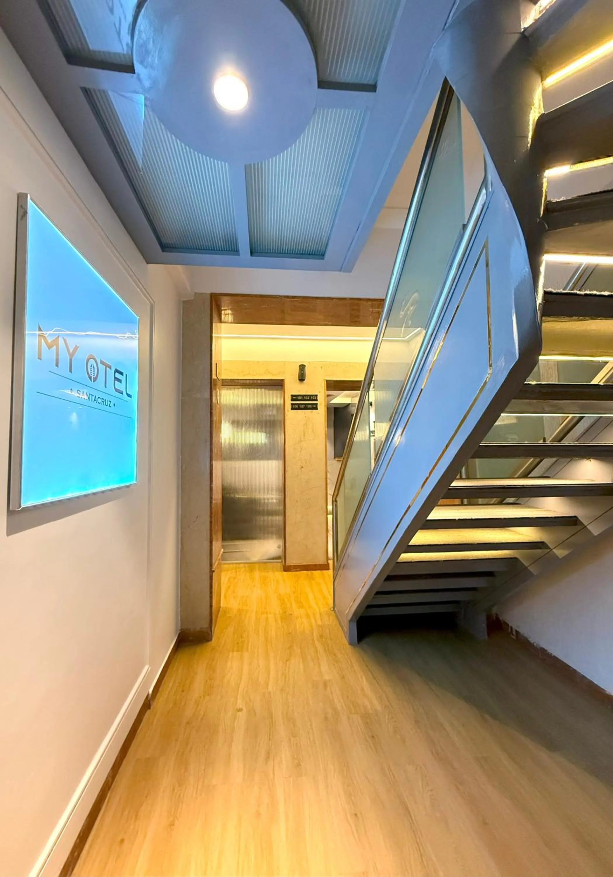 Lobby or reception in MyOtel - Santacruz