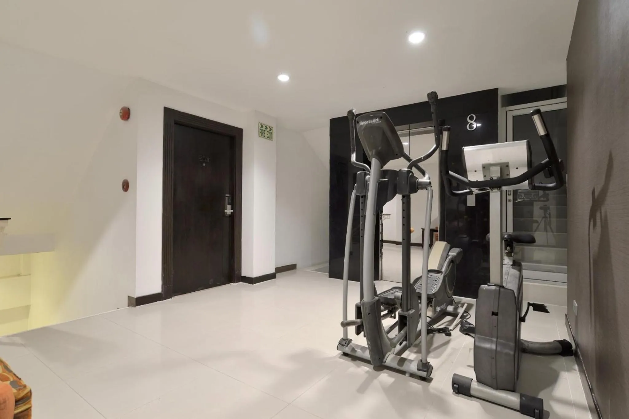 Fitness centre/facilities in Floton Bangkok Hotel