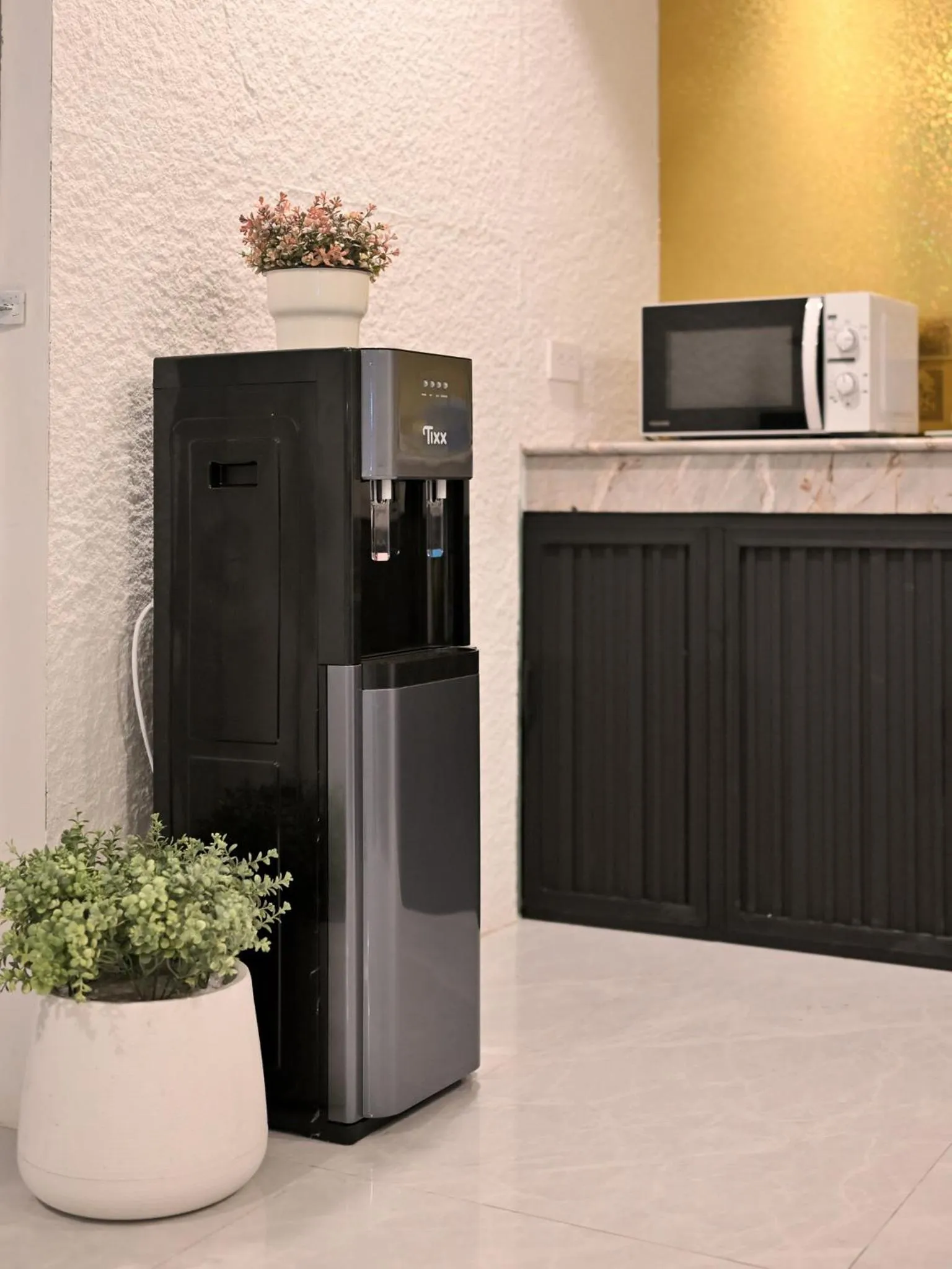 Coffee/tea facilities in Floton Bangkok Hotel