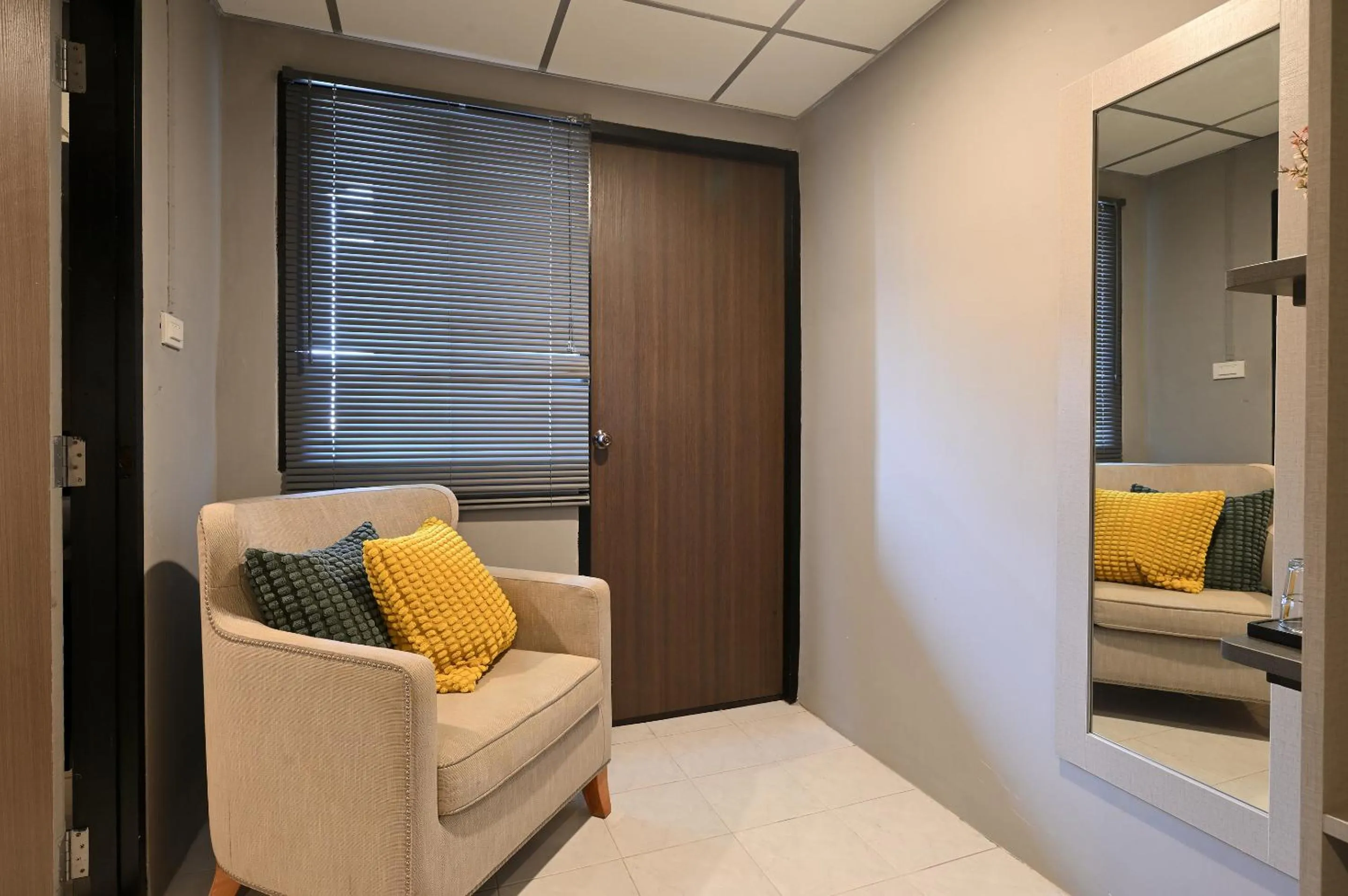 Seating area in Floton Bangkok Hotel