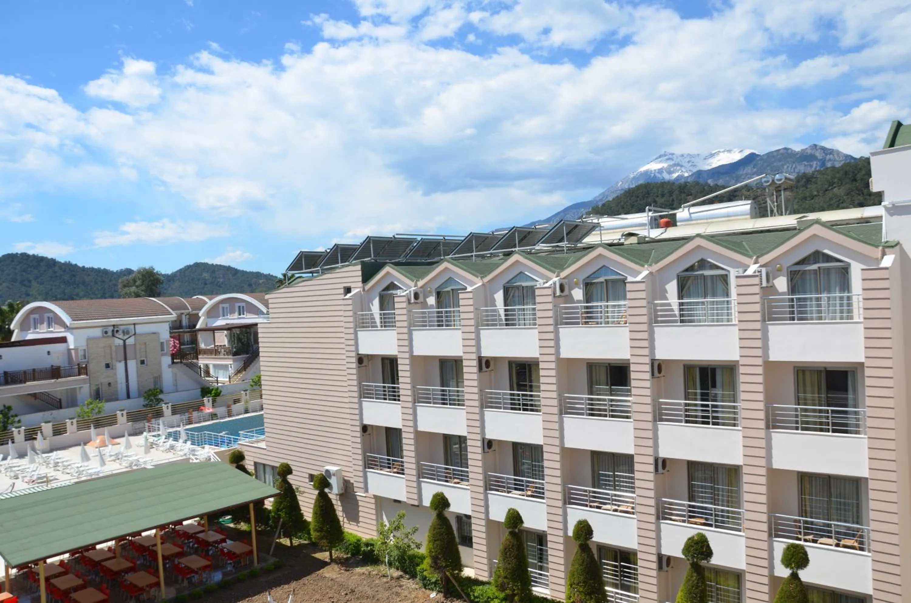 Property building in Erkal Resort Hotel