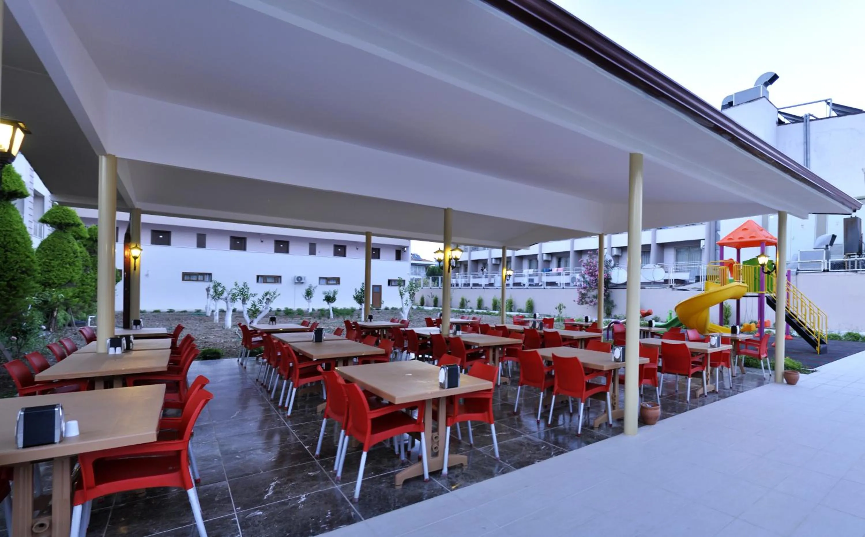 Restaurant/places to eat in Erkal Resort Hotel