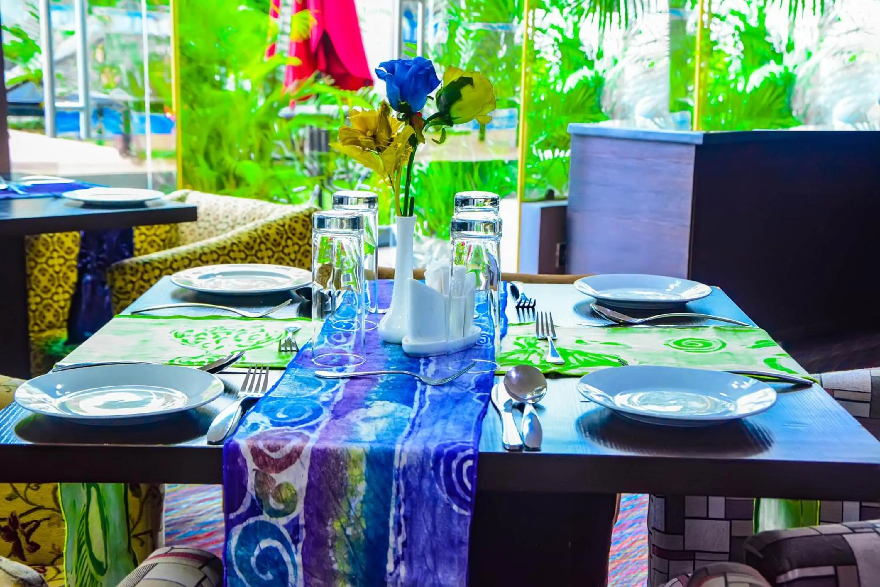 Restaurant/places to eat in GolfView Suites & Conference Center