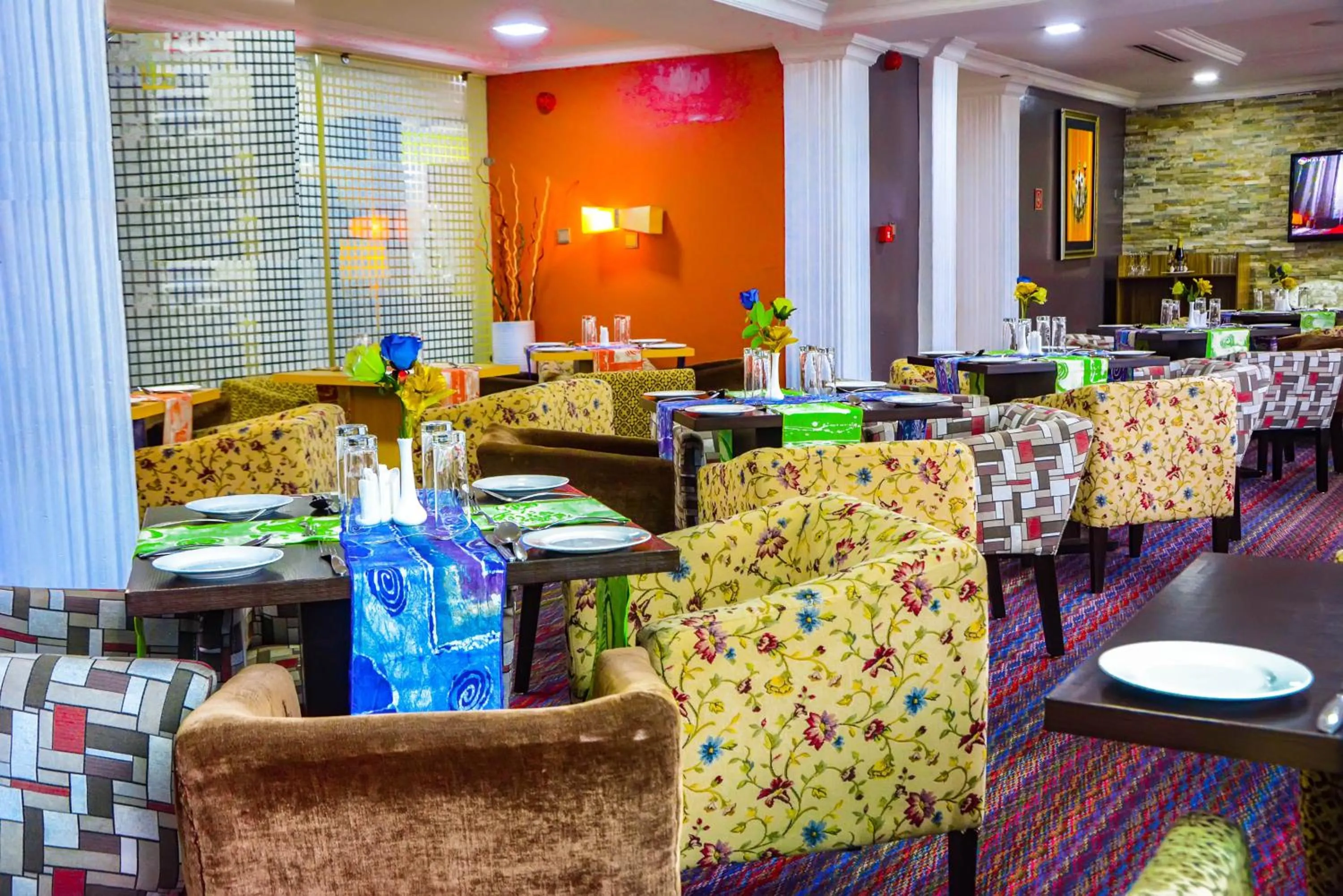 Restaurant/places to eat in GolfView Suites & Conference Center