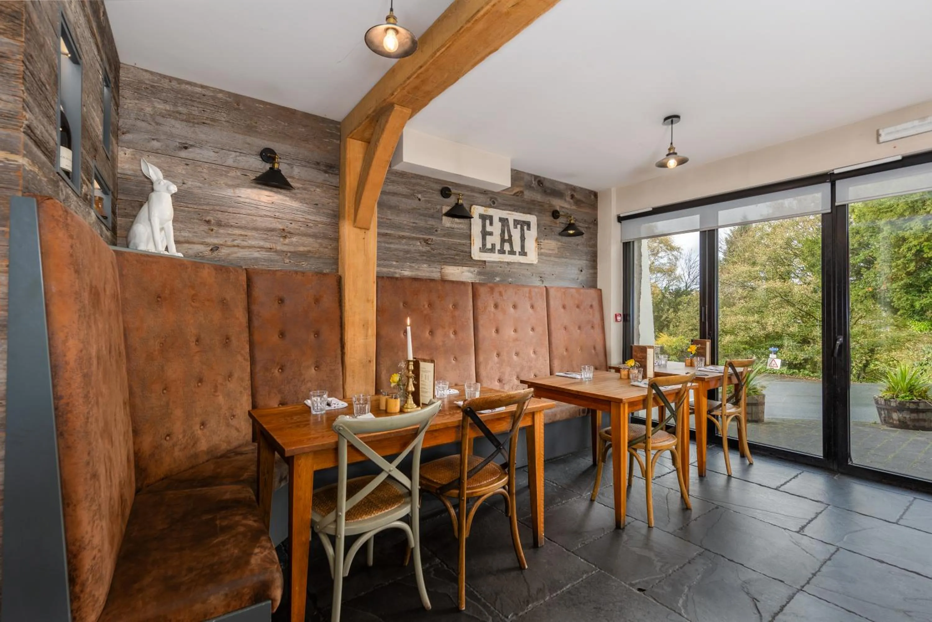 Restaurant/places to eat in The Hare and Hounds, Levens