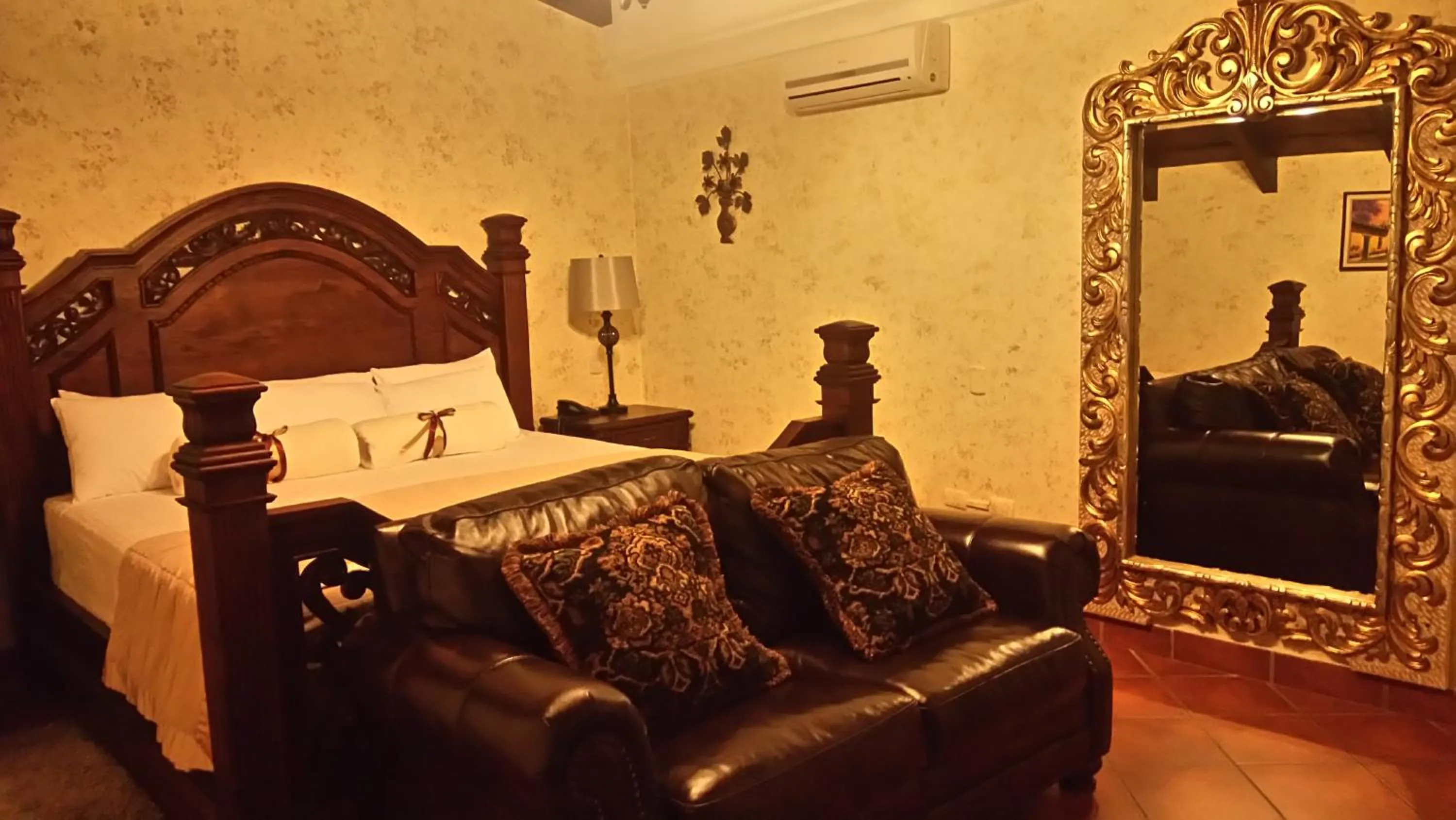 Junior Suite with Garden View in Hotel Genessis