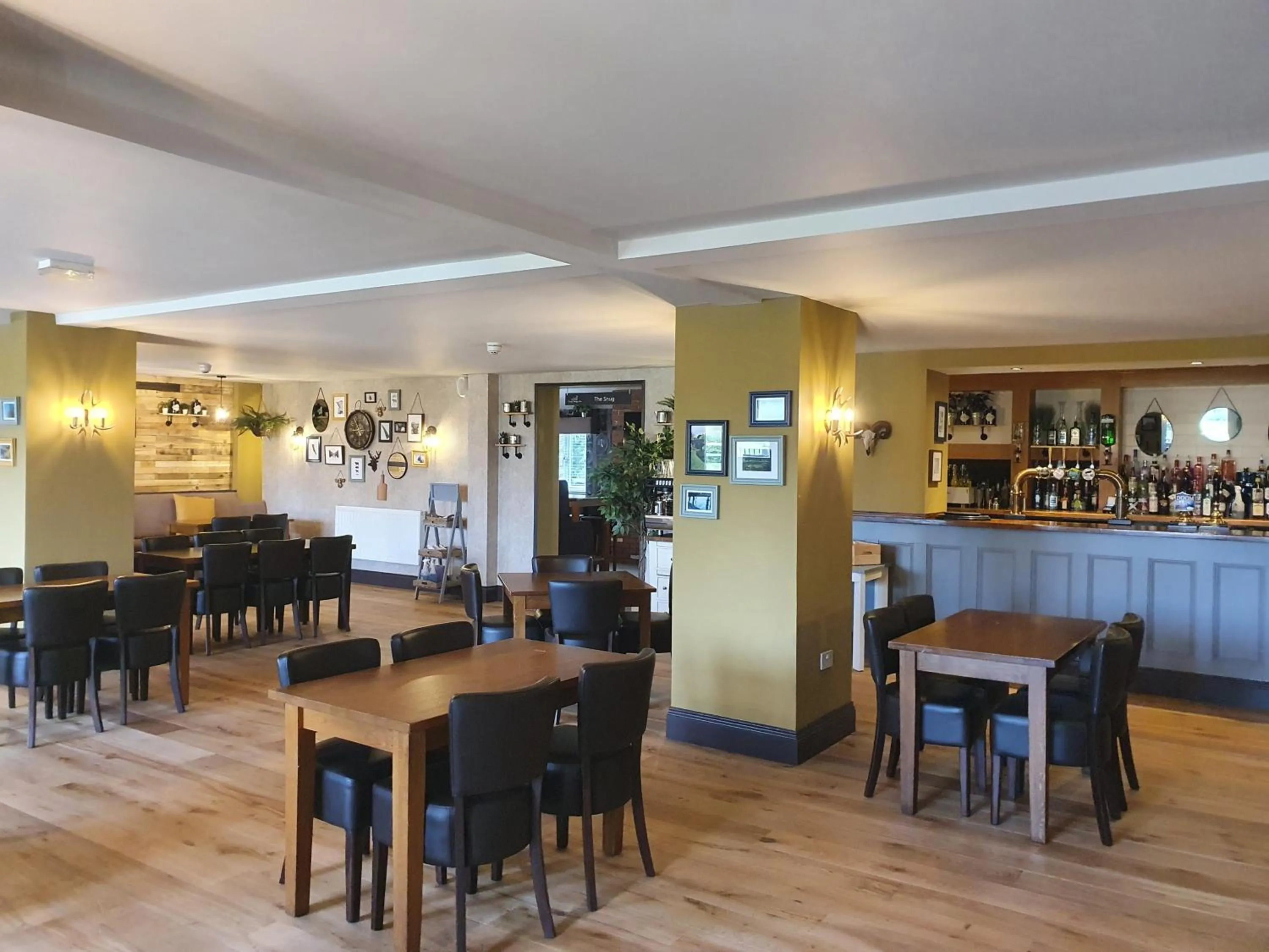 Lounge or bar in Cuttle Bridge Inn Hotel - NEC / Birmingham Airport