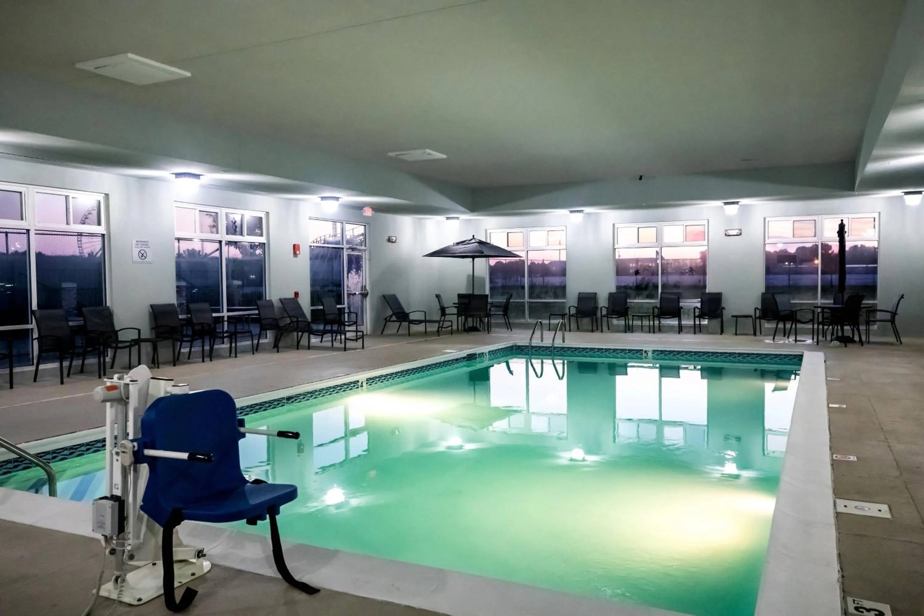 Swimming pool in Fairfield by Marriott Inn & Suites Louisville Airport