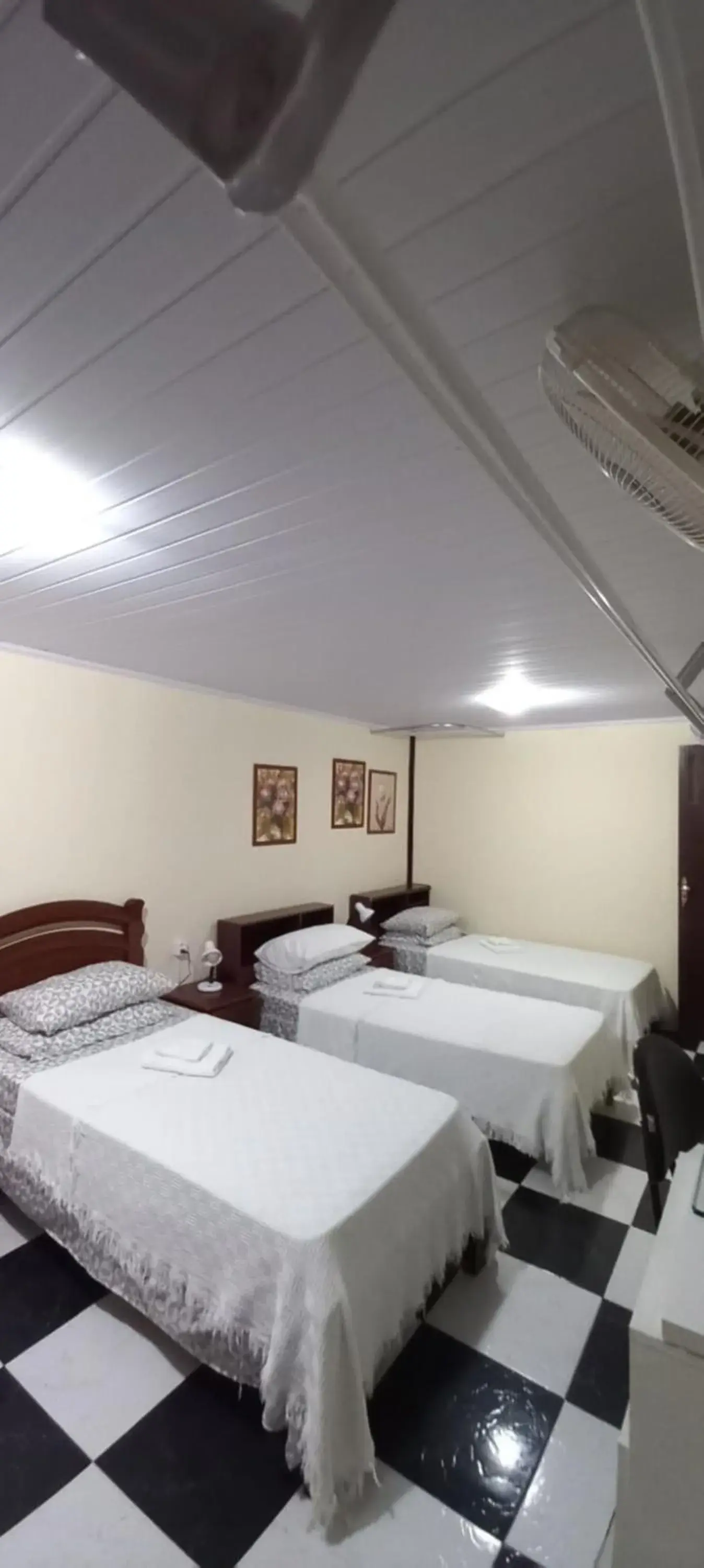 Executive Triple Room in Kzazendf Cama&Cafe Hospedagem Familiar Executive Triple Room in Kzazendf Cama&Cafe Hospedagem Familiar