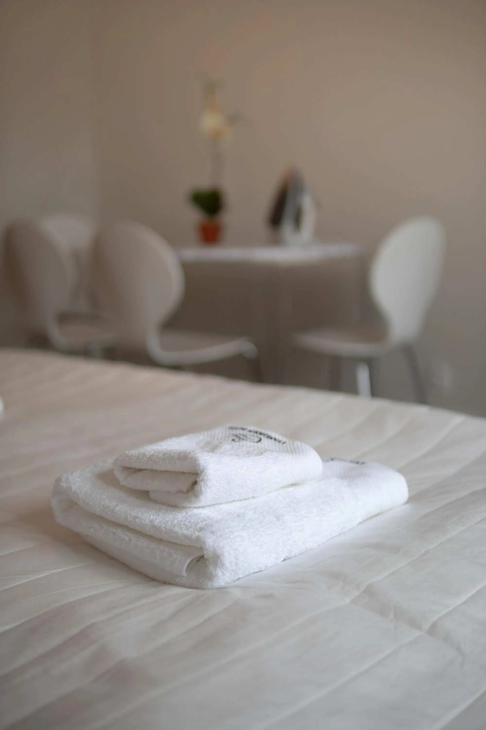 Bed in Säffle Suites by Svaneholm Hotel