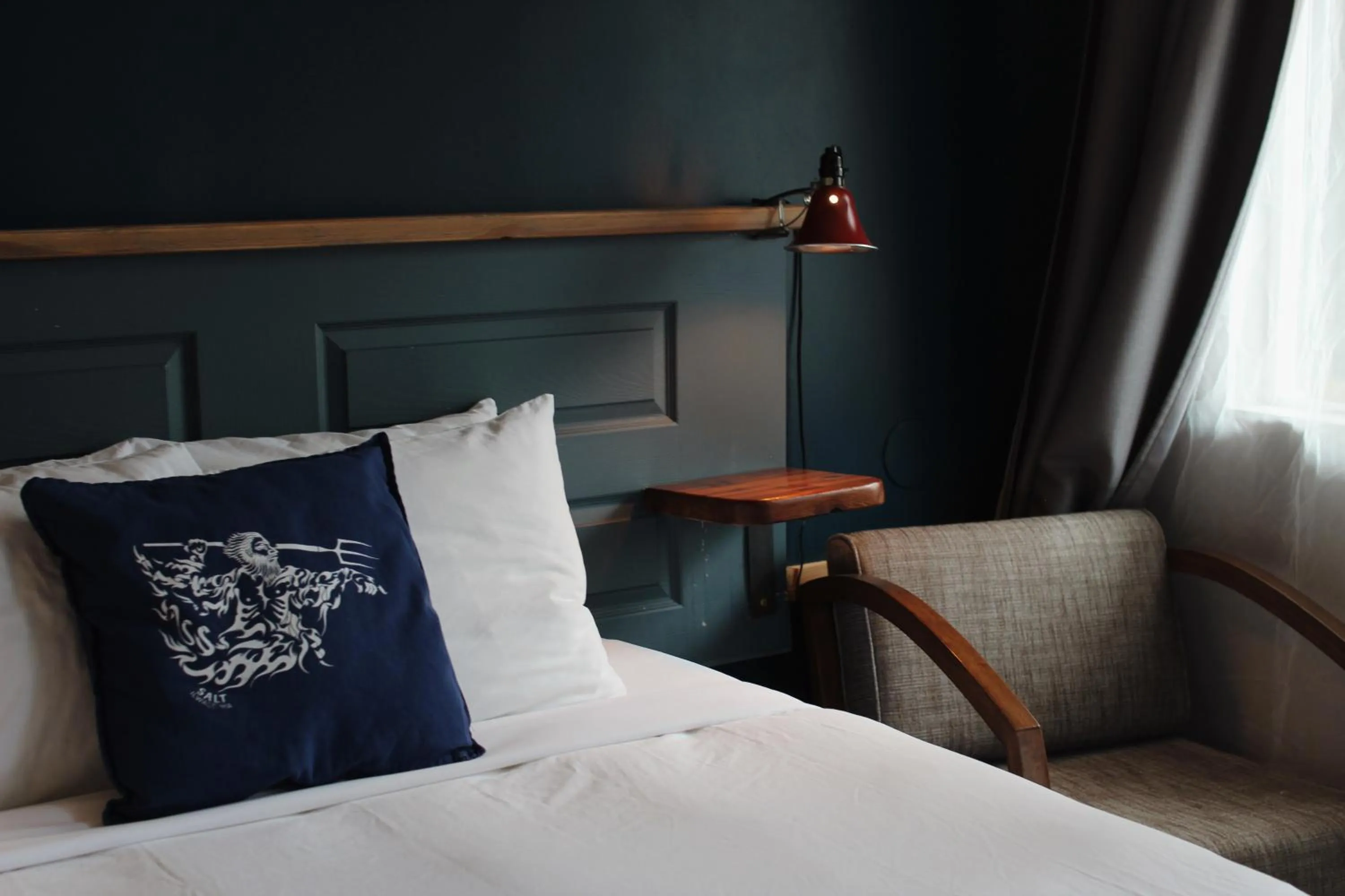 Bed in Salt Hotel & Pub