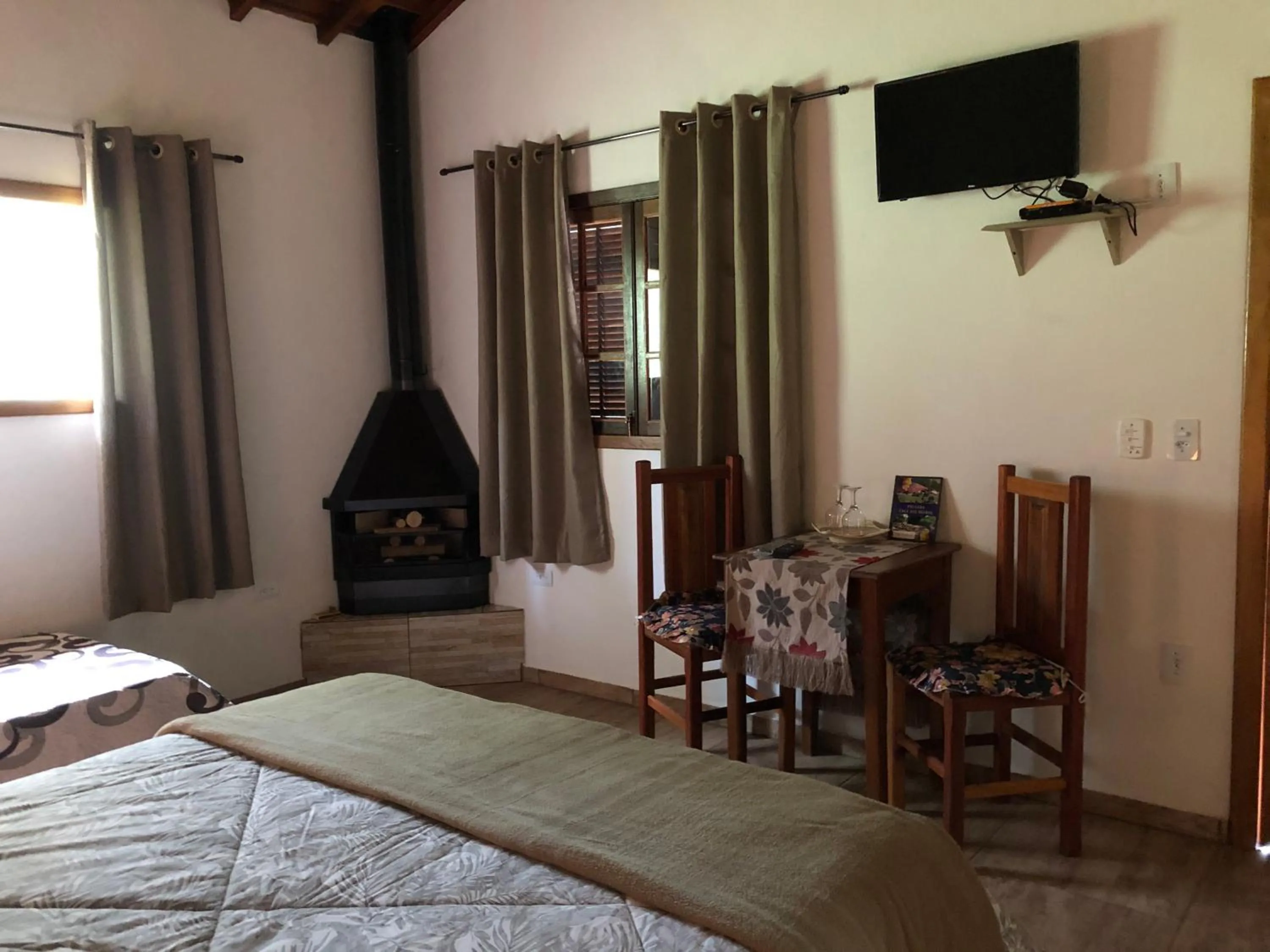 Bedroom, Bed in Pousada Vale dos Sonhos
