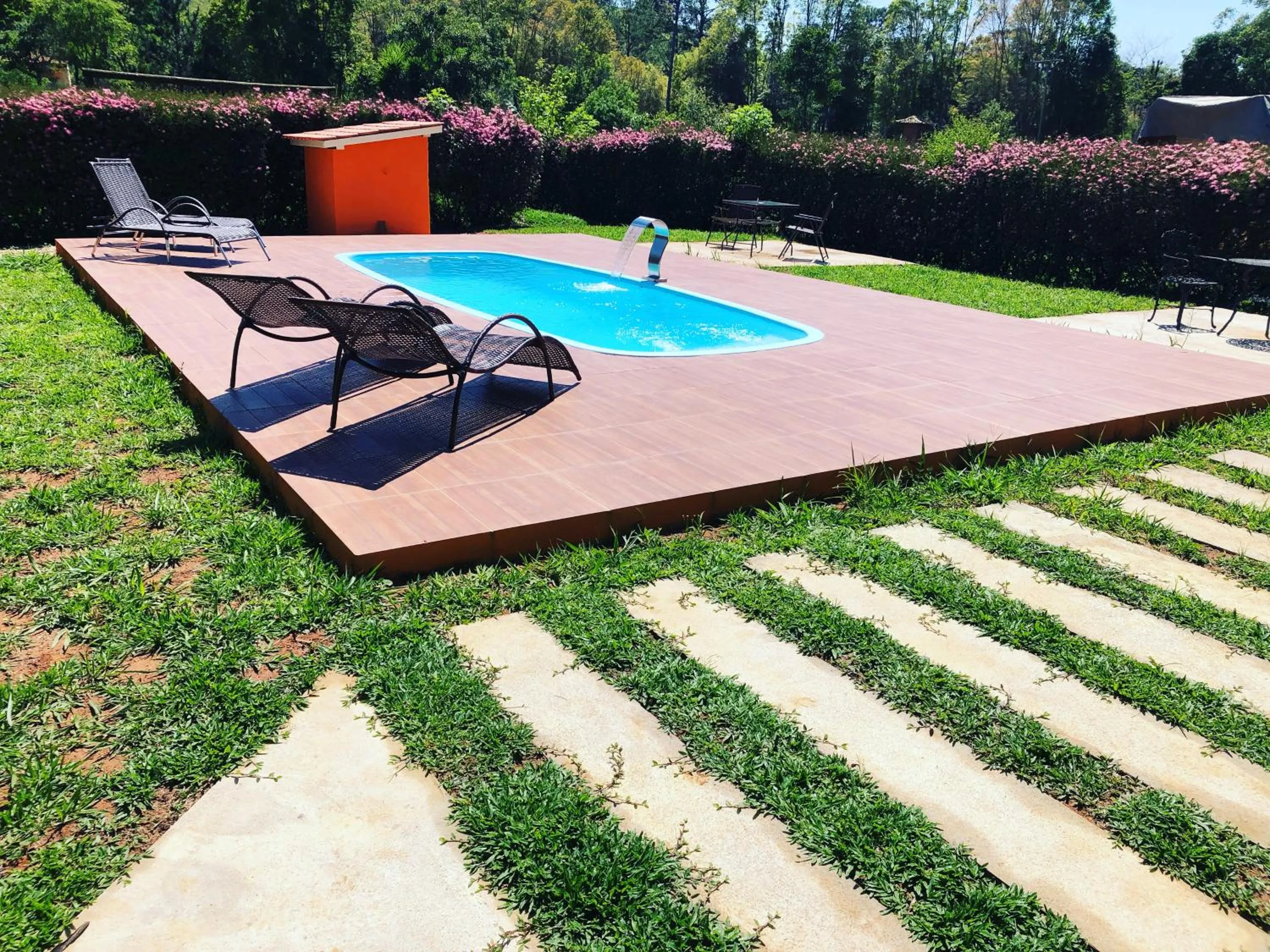 Swimming pool in Pousada Vale dos Sonhos