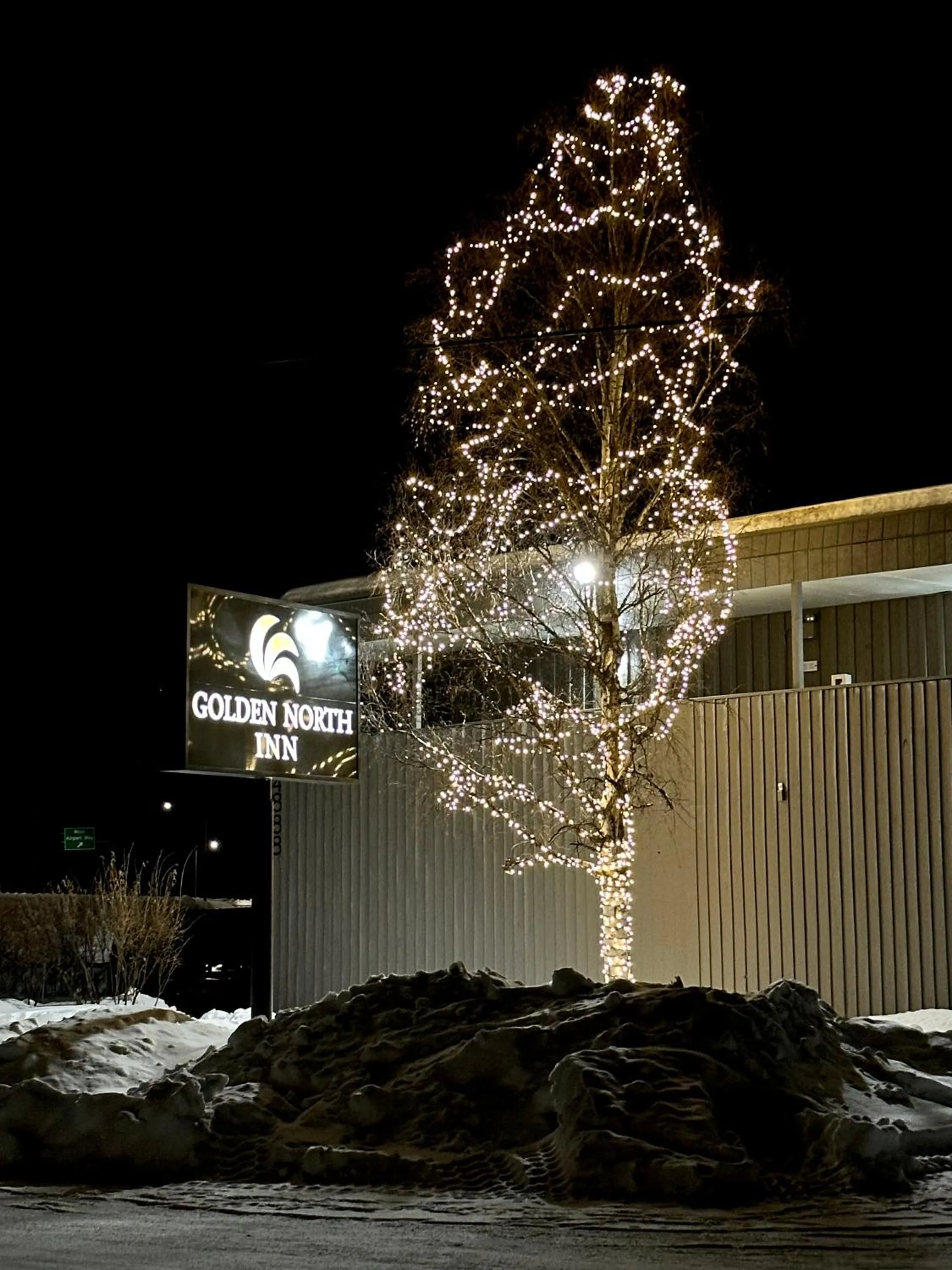 Property building in Golden North Inn