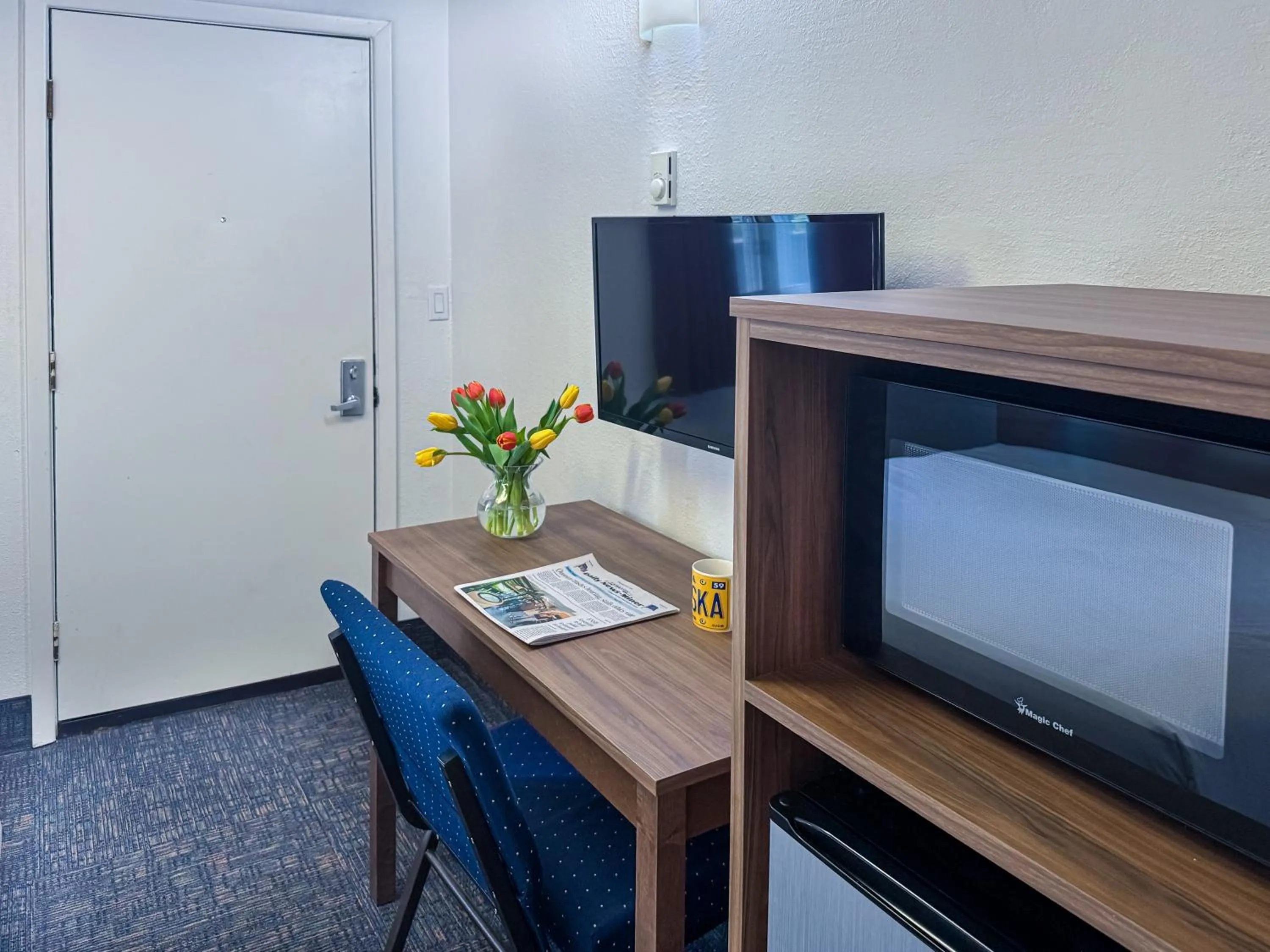 TV and multimedia in Golden North Inn