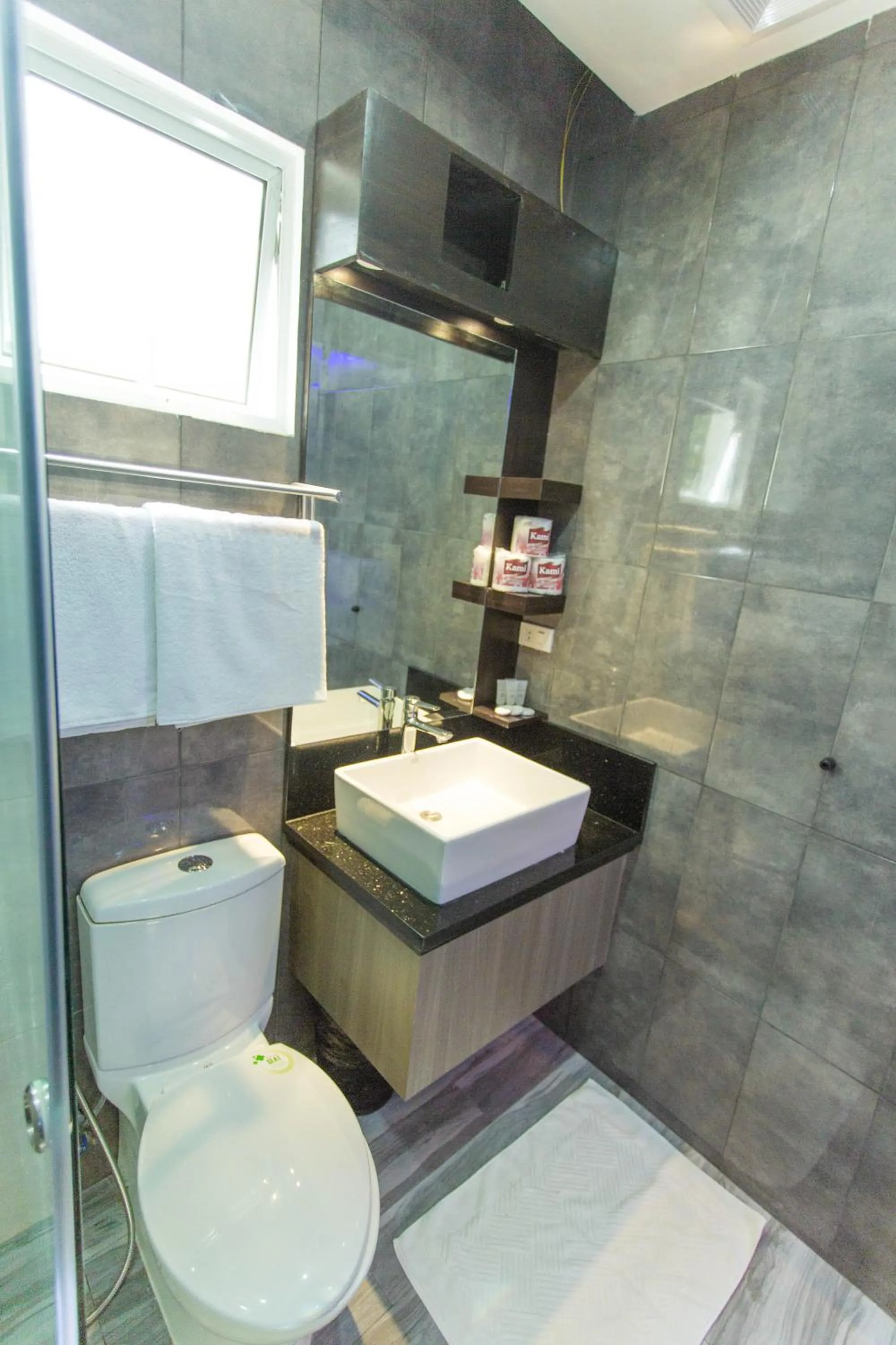 Bathroom in CF Grand Central