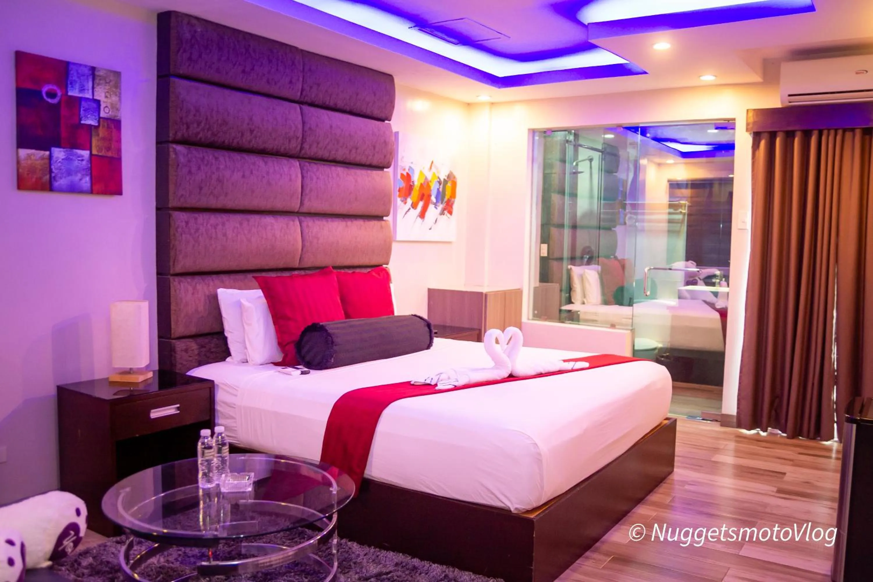 Photo of the whole room, Bed in CF Grand Central