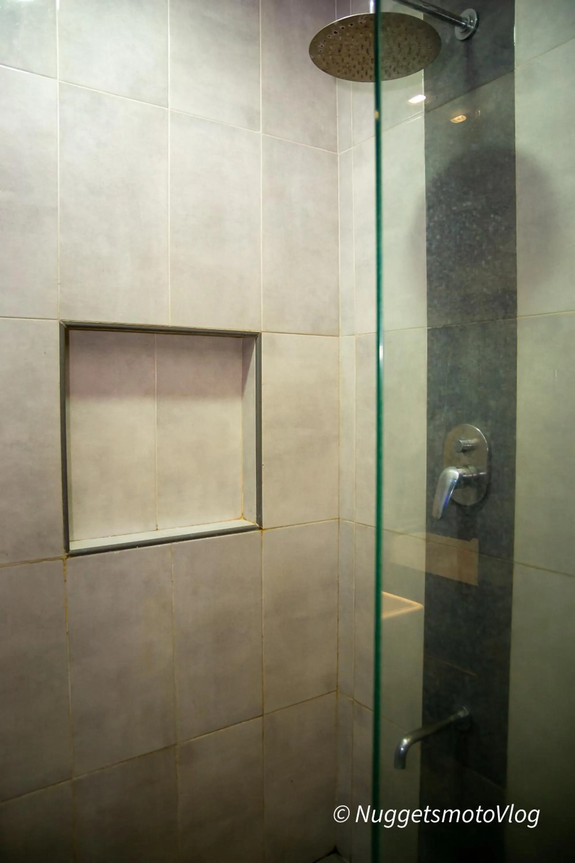 Shower in CF Grand Central